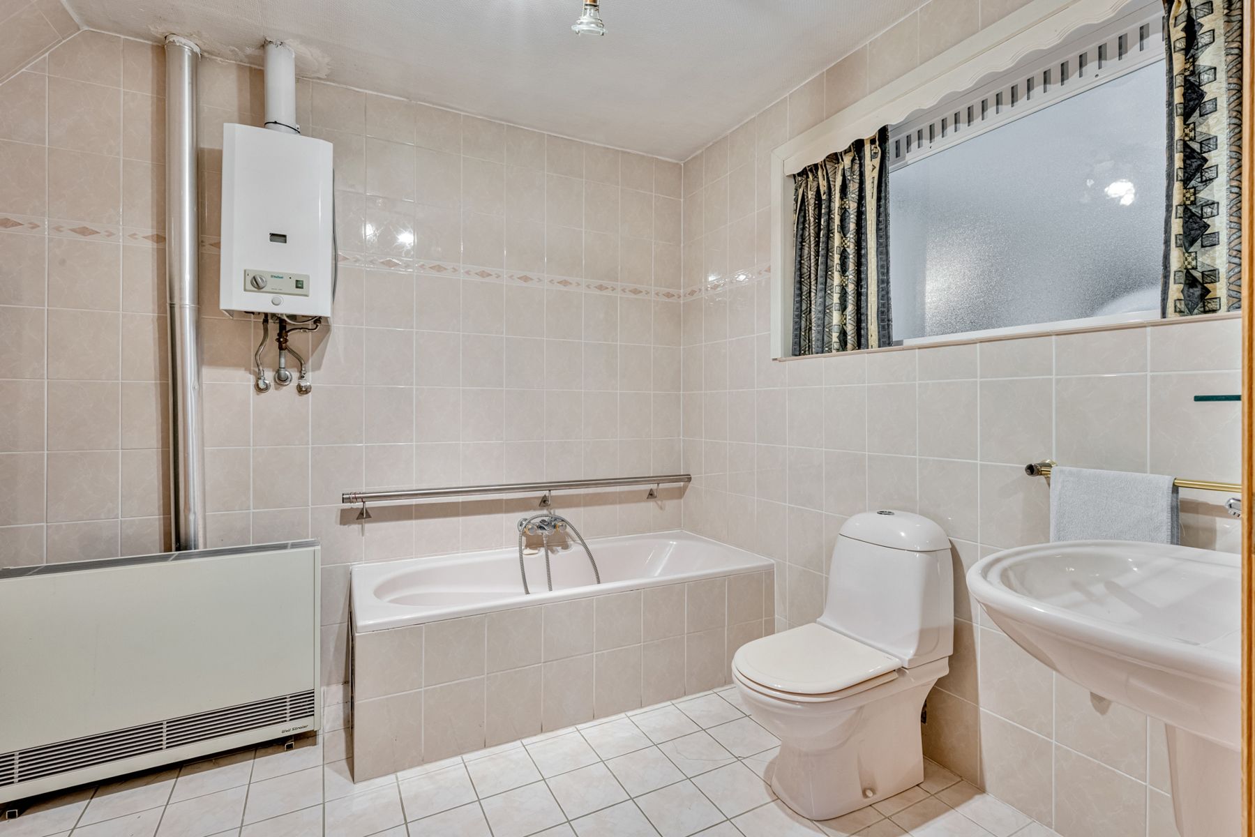 Merelbeke centrum: handelspand met woonst, garage en terras  foto 14