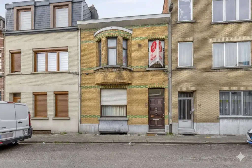 Huis met 6 slaapkamers te koop in Deurne!  foto 3
