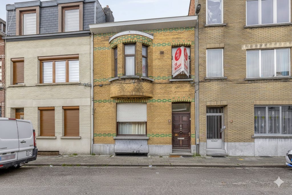 Huis met 6 slaapkamers te koop in Deurne!  foto 3