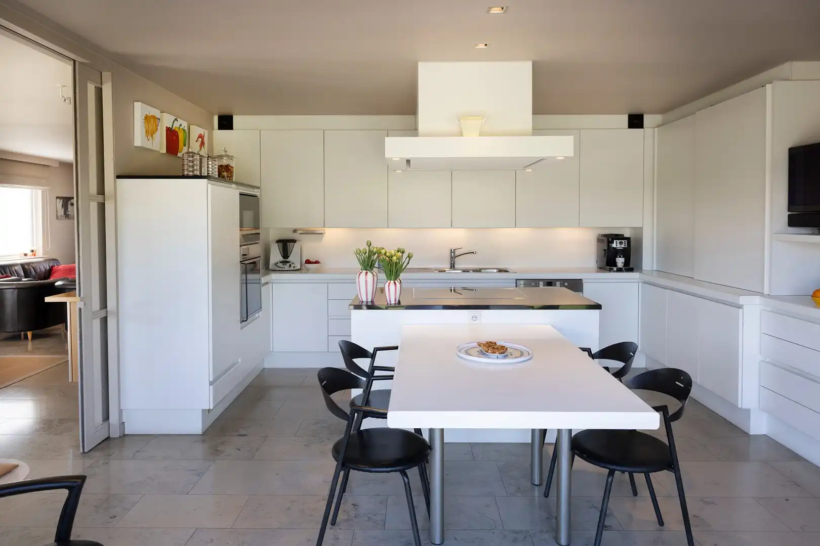 Magazijn van 130 m² met voorliggende villa. foto 12