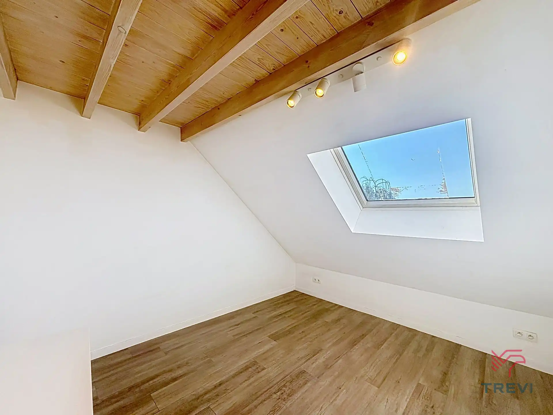 Mooi appartement met 1 slaapkamer en een mezzanine foto 3