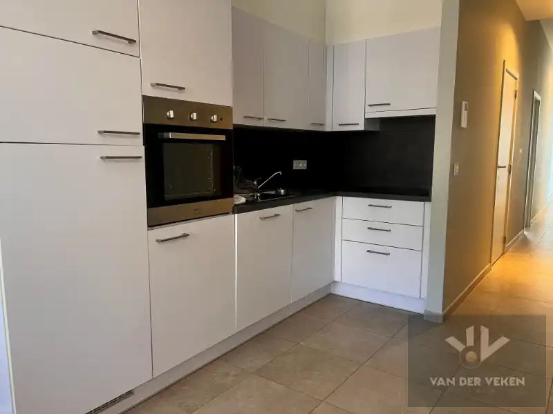 Gemeubeld 1 slaapkamer appartement in hartje Hasselt! foto 5