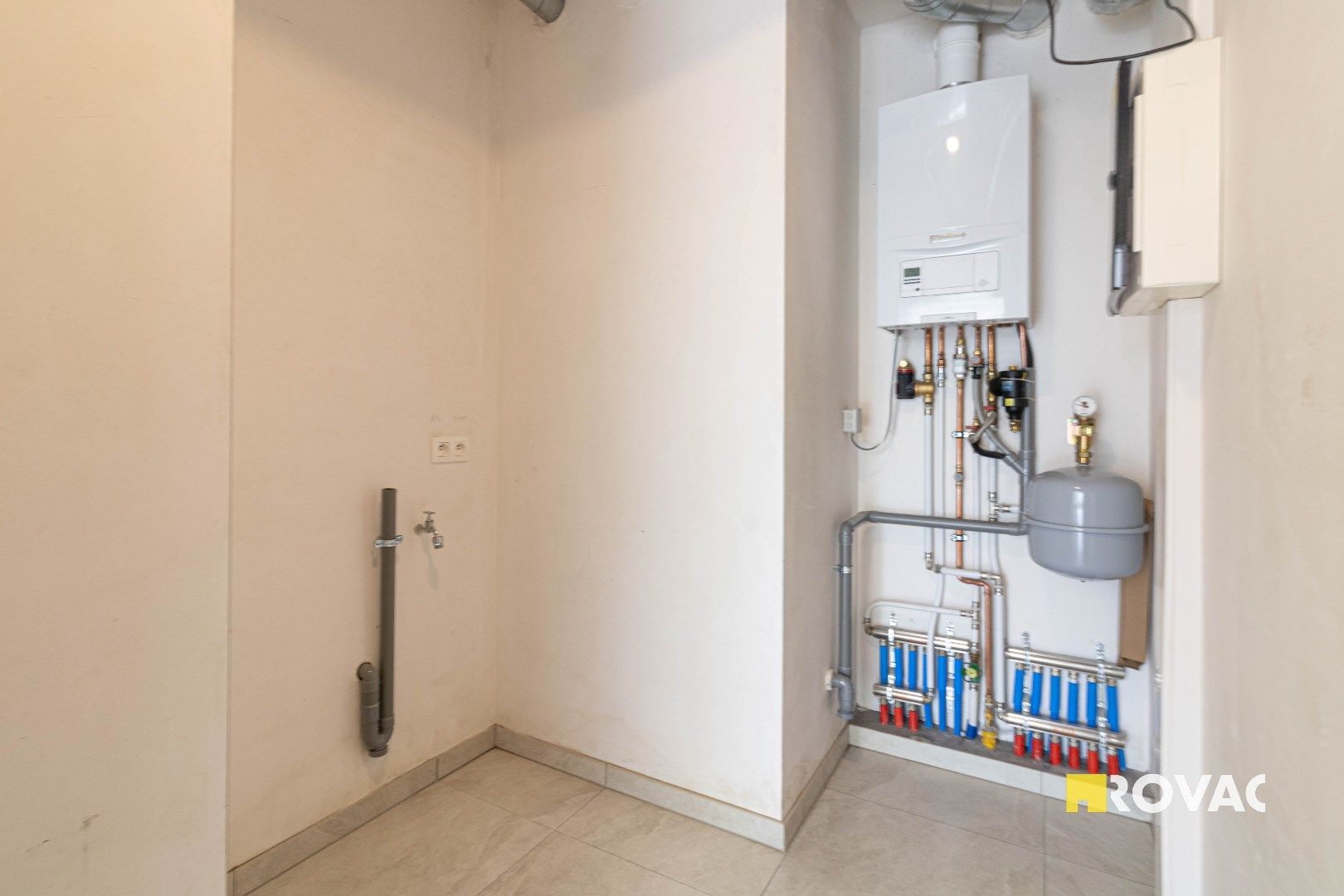 Ruim nieuwbouwappartement (116m²) op de eerste verdieping met overdekt terras en garage foto 12