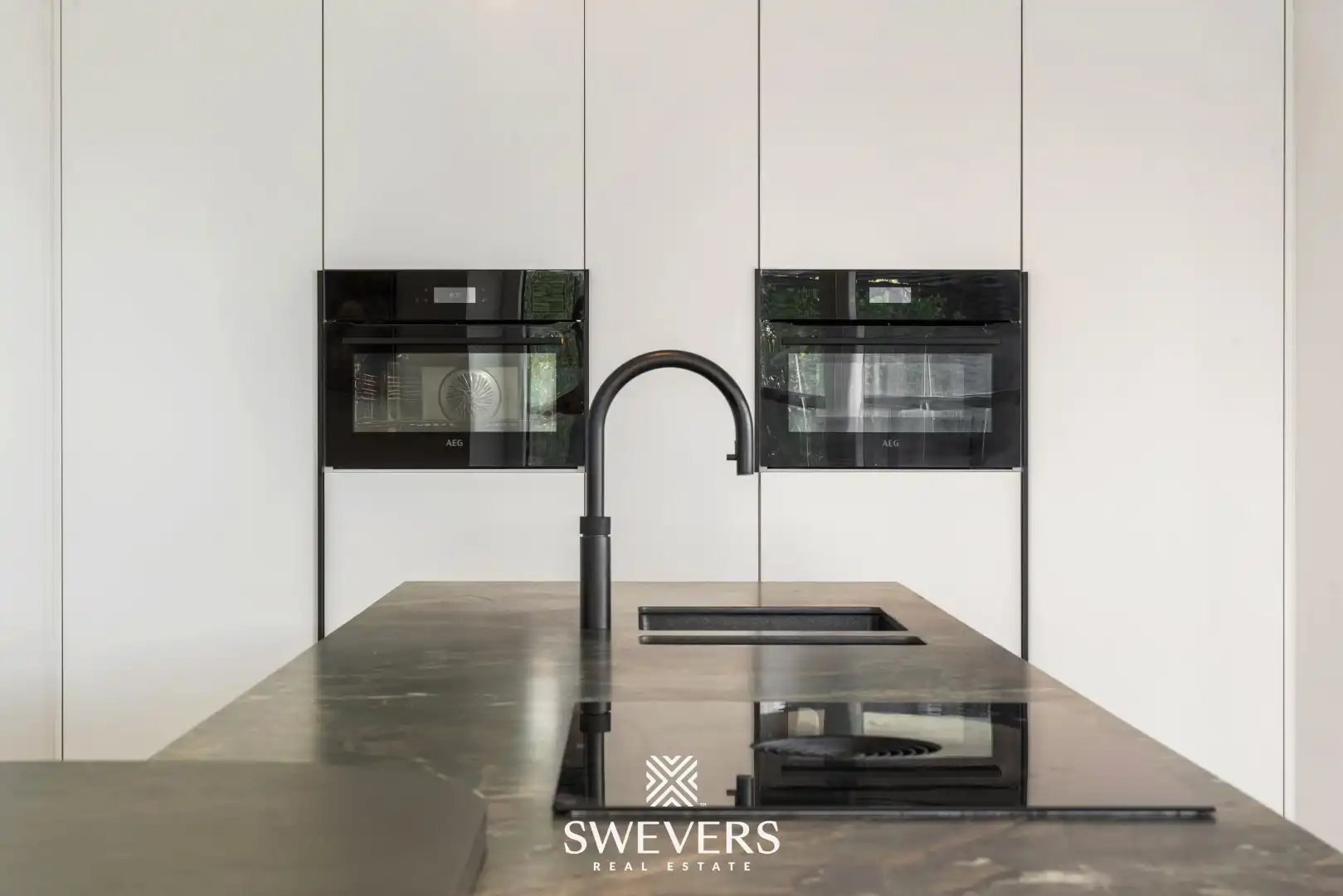 Adembenemend luxueus appartement (216m²) op Zuidzicht met riant terras rondom (223 m²) foto 16