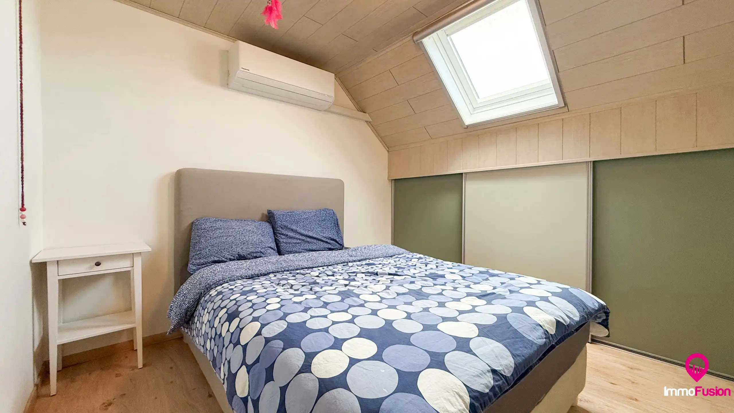 Charmante woning met 5 slaapkamers op een ruim perceel! foto 36