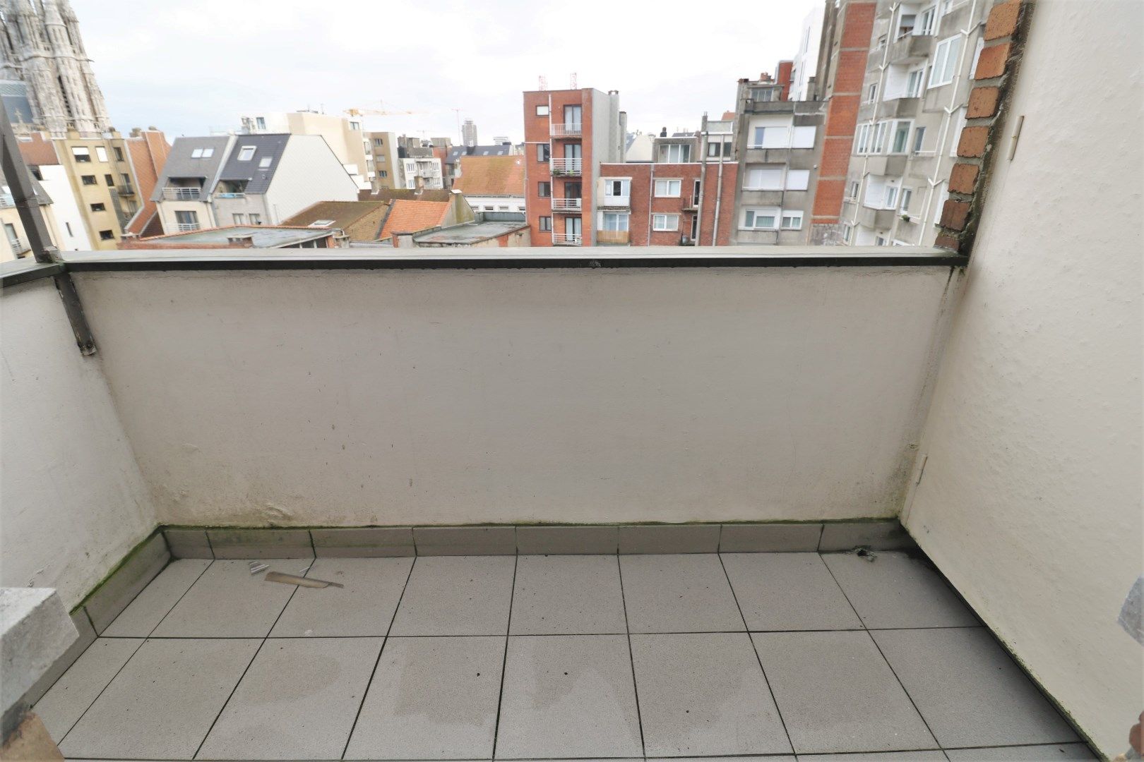 Ruim appartement met terras en lift in centrum Oostende, recentelijk gerenoveerd foto 10