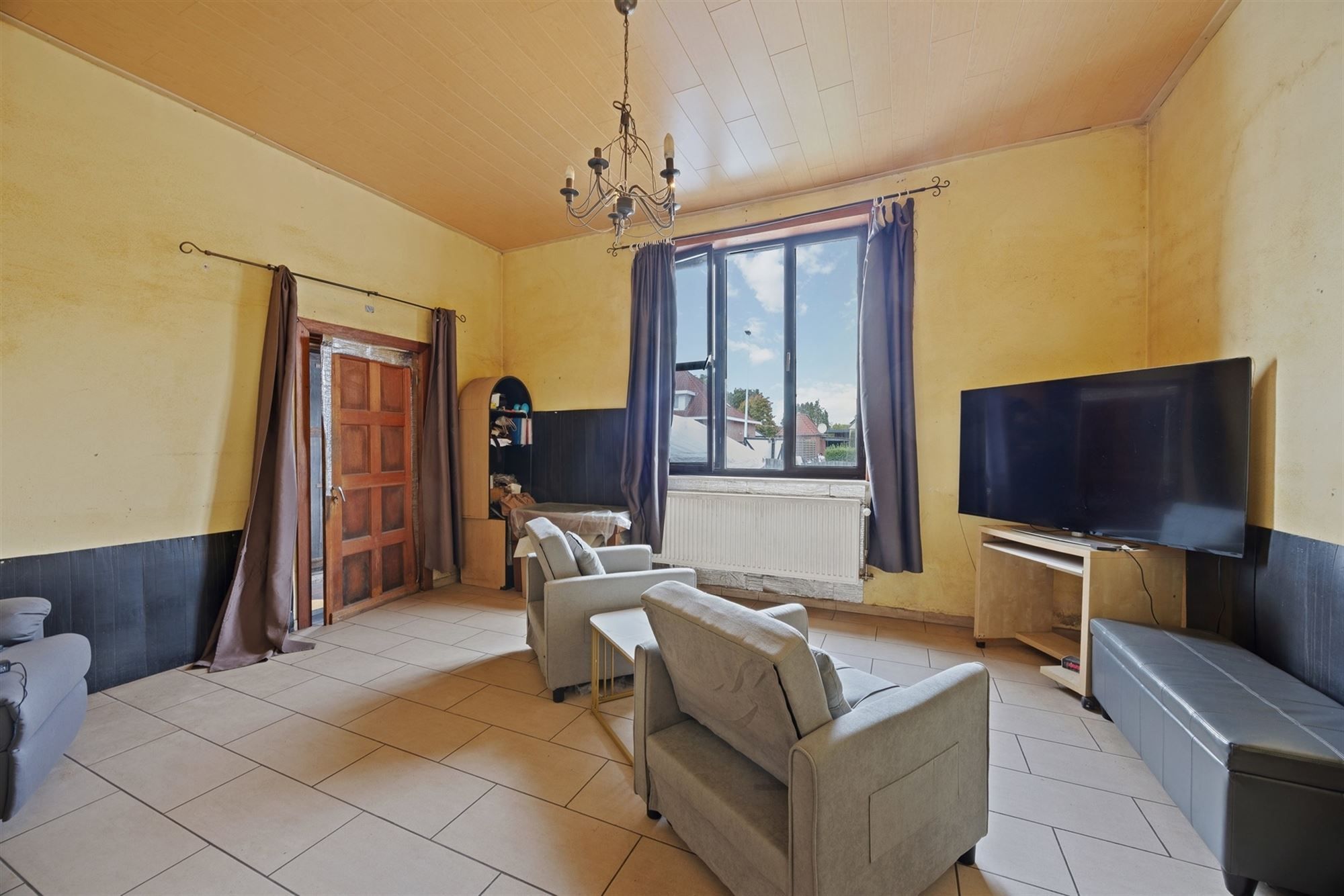 TE RENOVEREN WONING OP RUSTIGE LIGGING VLAKBIJ LEOPOLDSBURG CENTRUM foto 2