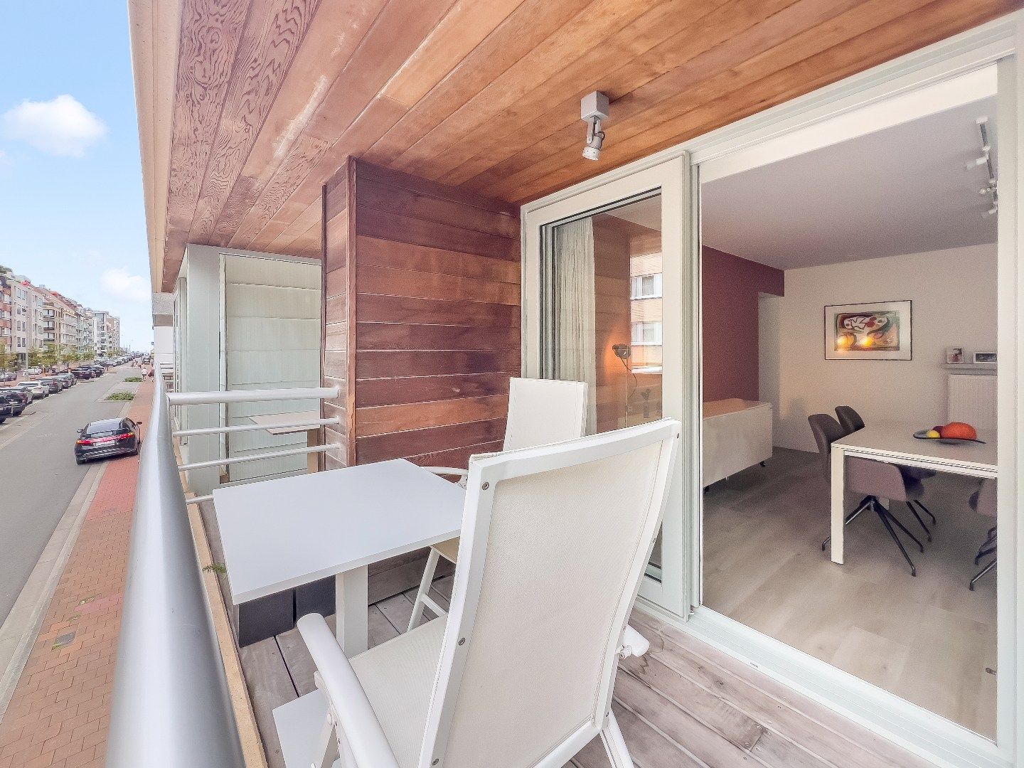 Instapklaar 3-slaapkamer appartement gelegen op de Paul Parmentierlaan vlakbij de winkels van de Lippenslaan. foto 10