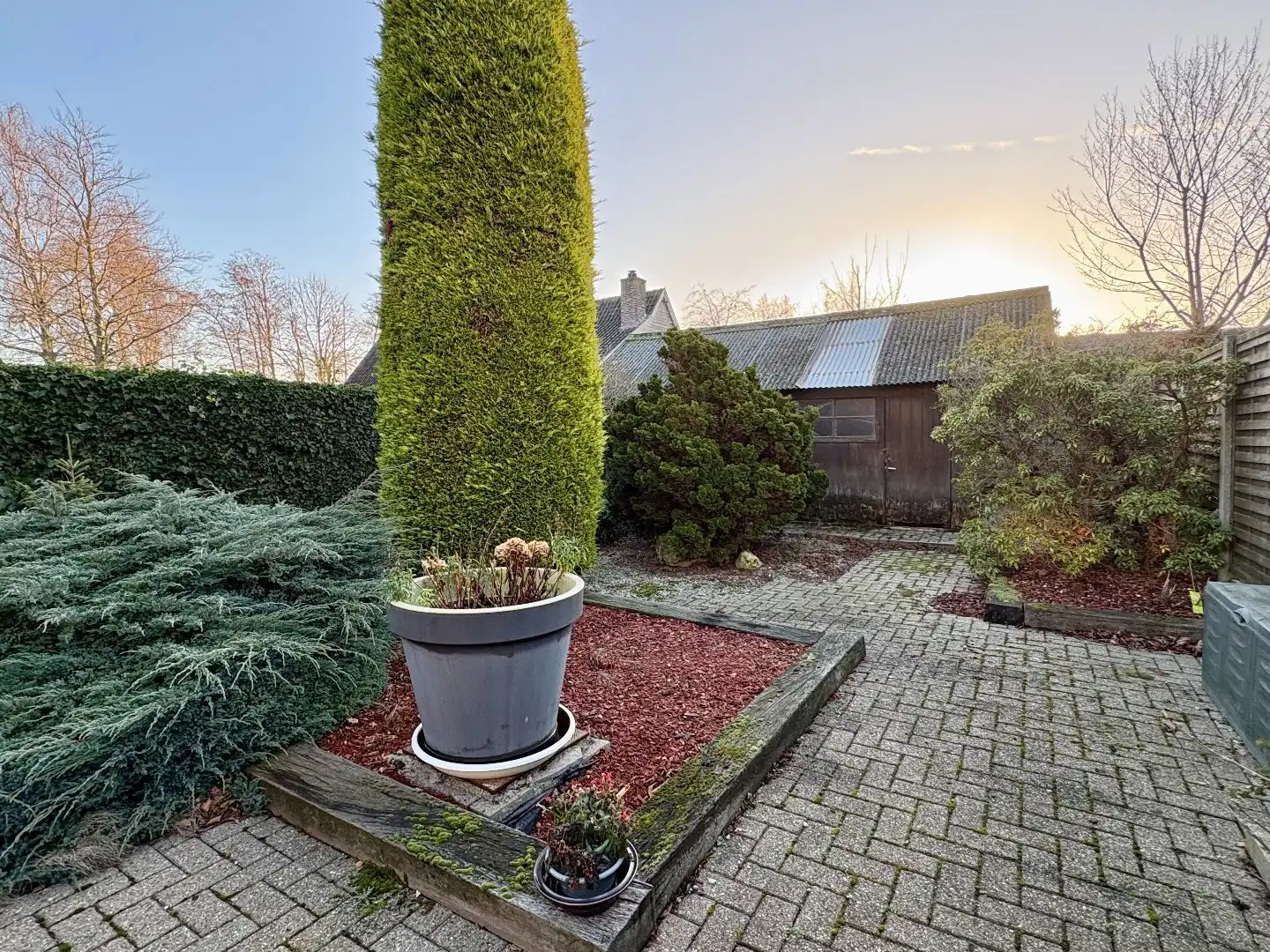 Grote hoekwoning te koop in de Bosmolens te Izegem met 3 slaapkamers, ruime tuin en een zolder met veel mogelijkheden. foto 18