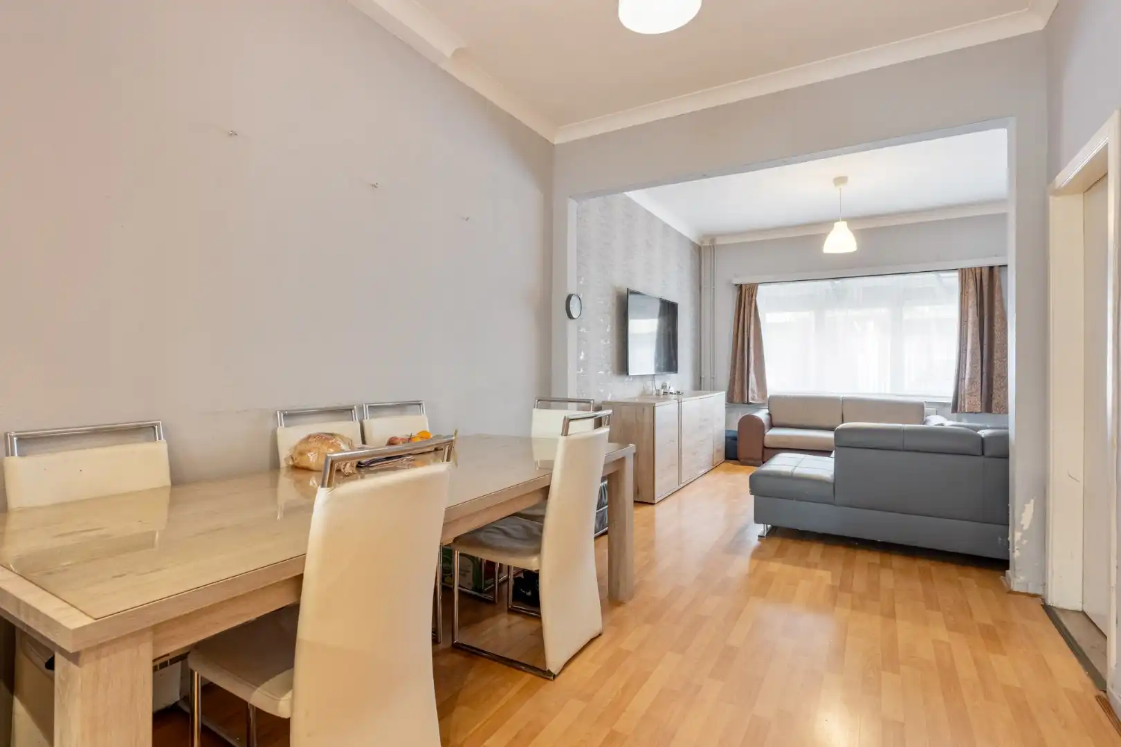 Deels gerenoveerde woning met stadstuin, 3 slpk, 2a60ca, tussen de kleine en grote ring  foto 4