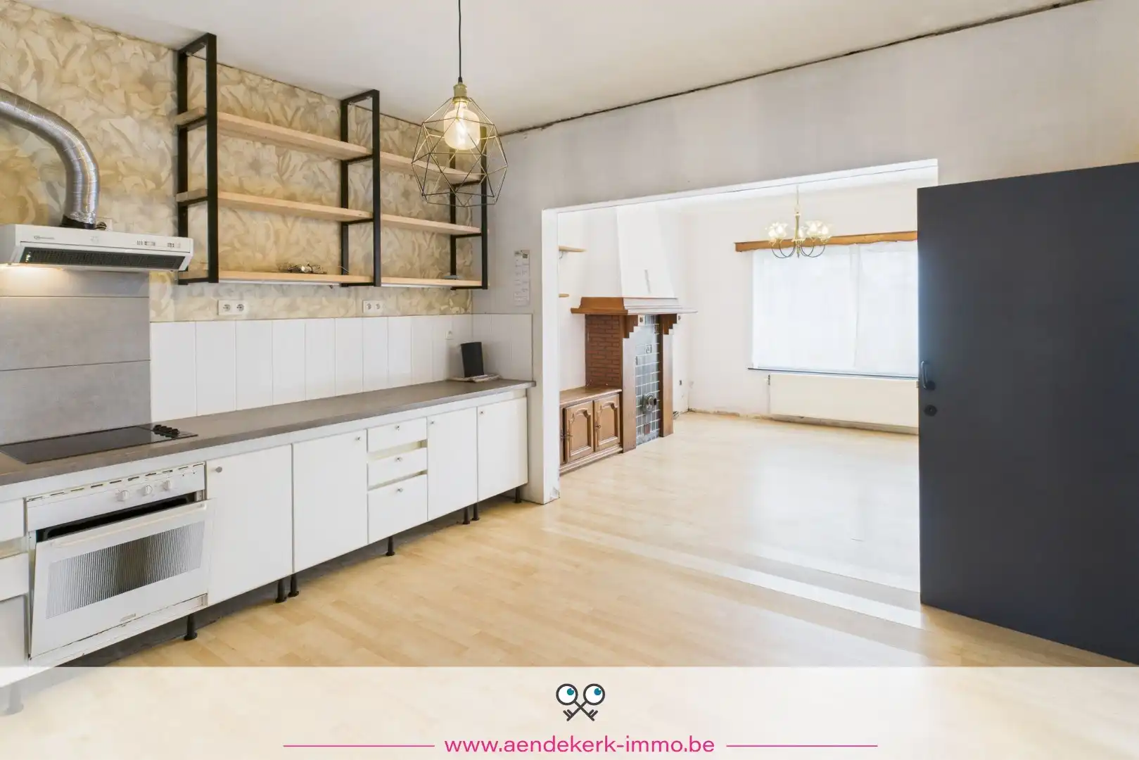 Rustig gelegen, te renoveren, woning met 3 slaapkamers nabij het centrum van Bree  foto 7