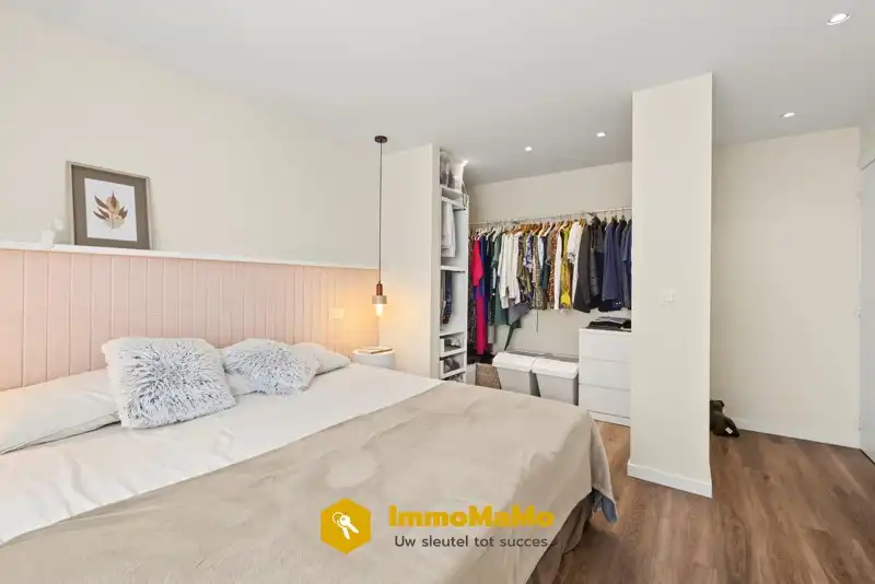 INSTAPKLARE GERENOVEERDE WONING  TE KOOP IN LOCHRISTI (WACHTEBEKE) foto 10