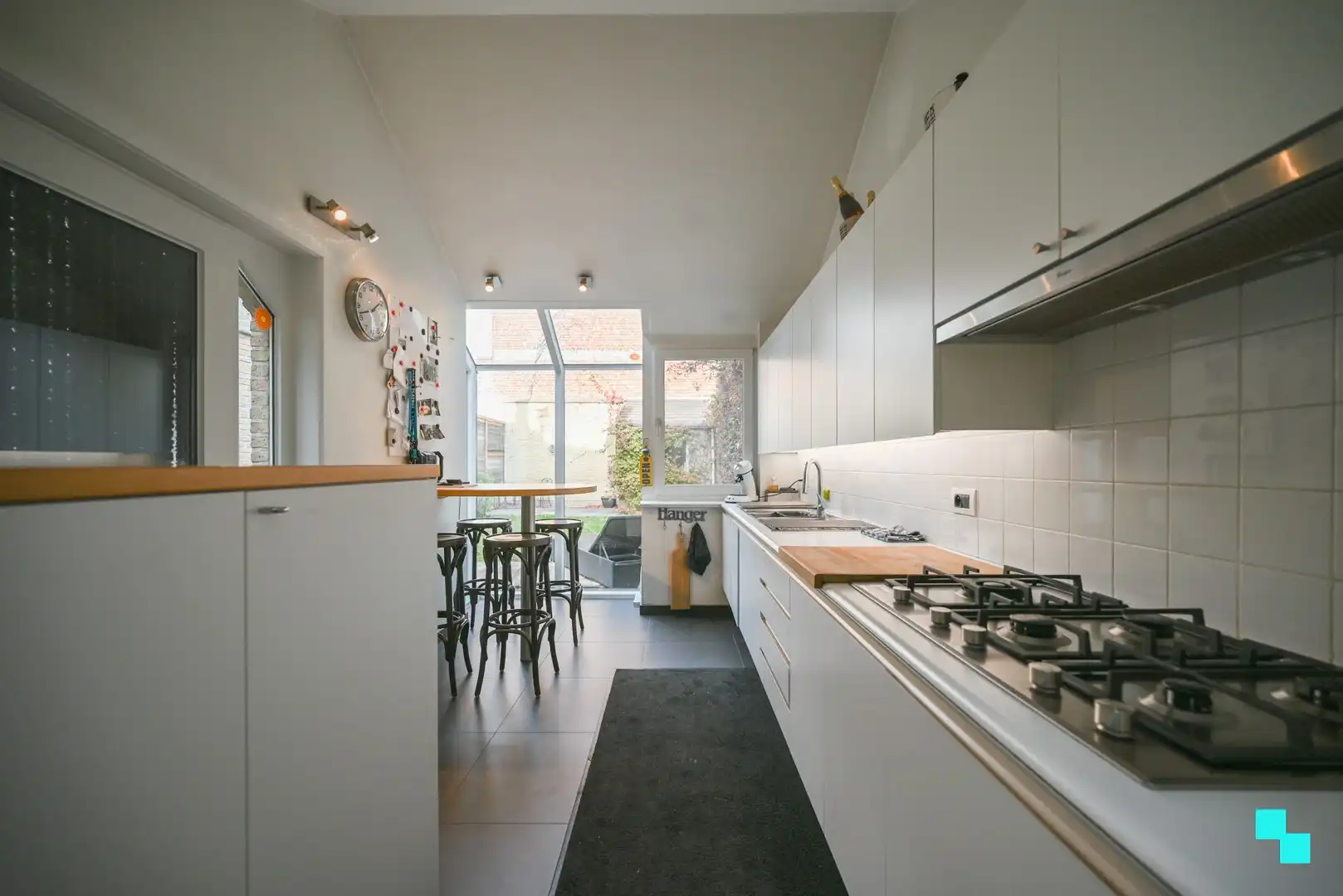 Prachtige woning met vier slaapkamers nabij centrum Izegem foto 13