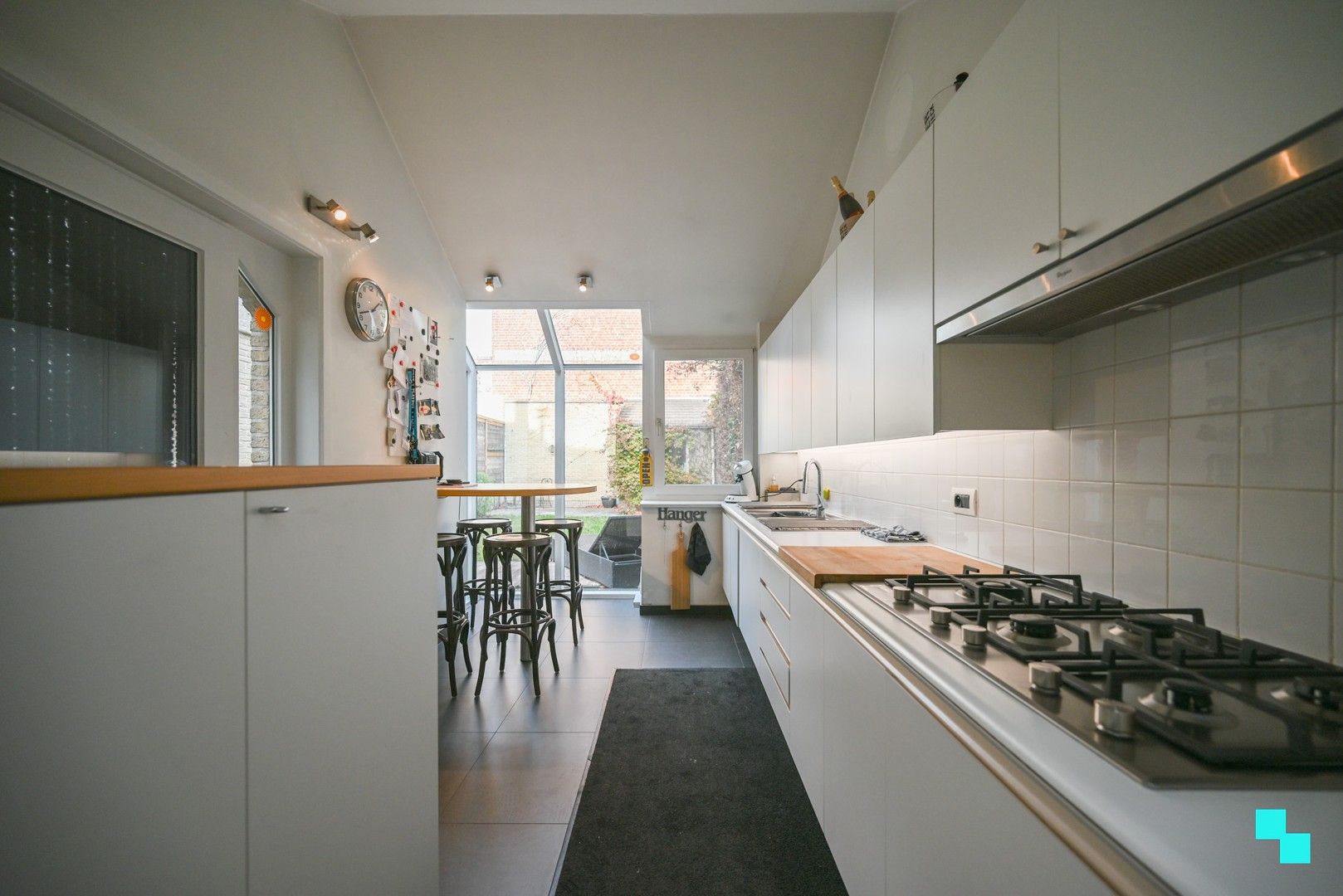 Prachtige woning met vier slaapkamers nabij centrum Izegem foto 13