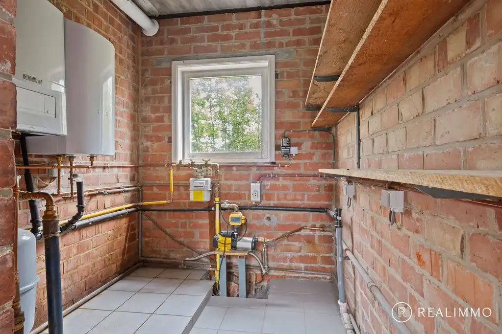Te renoveren alleenstaande woning met tal van troeven! foto 15
