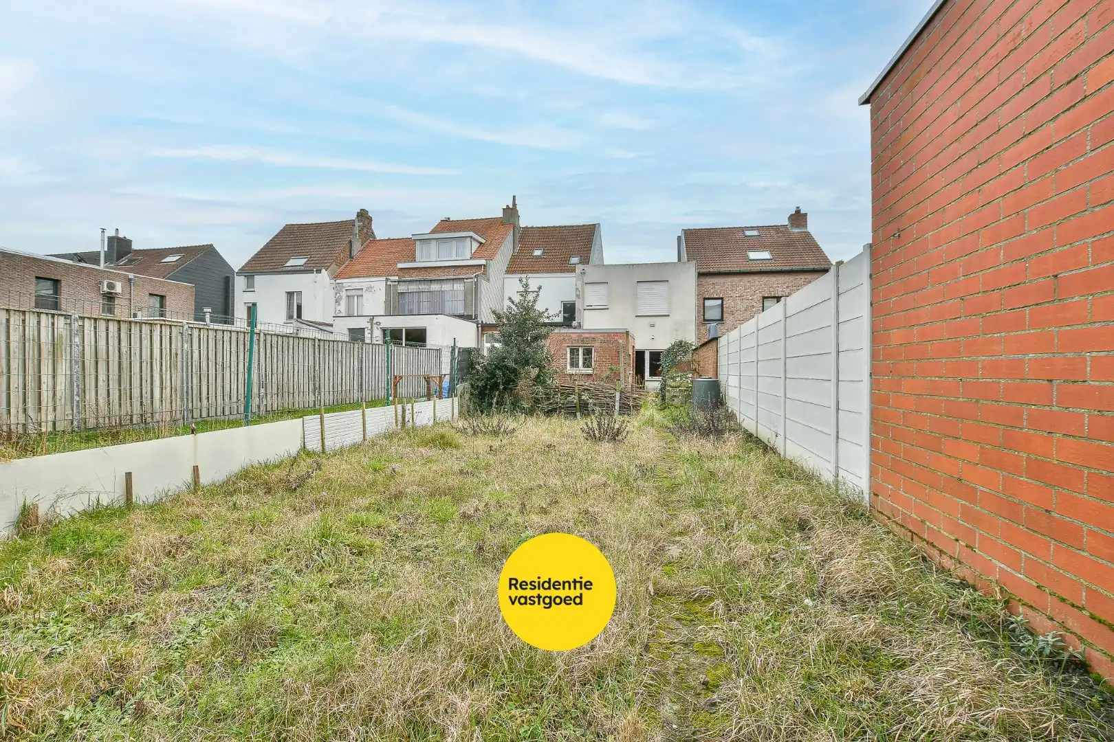 Rijwoning met veel potentieel, garage en tuin nabij centrum Blankenberge foto 3