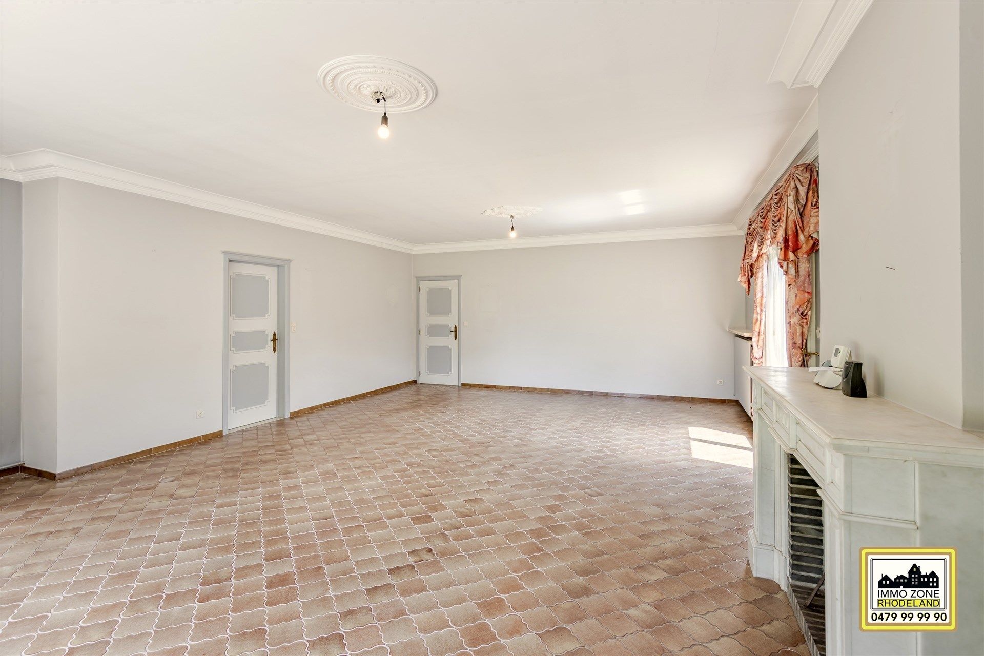 Riante bungalow met 4 slpks, dubbele garage en zonnige tuin foto 11