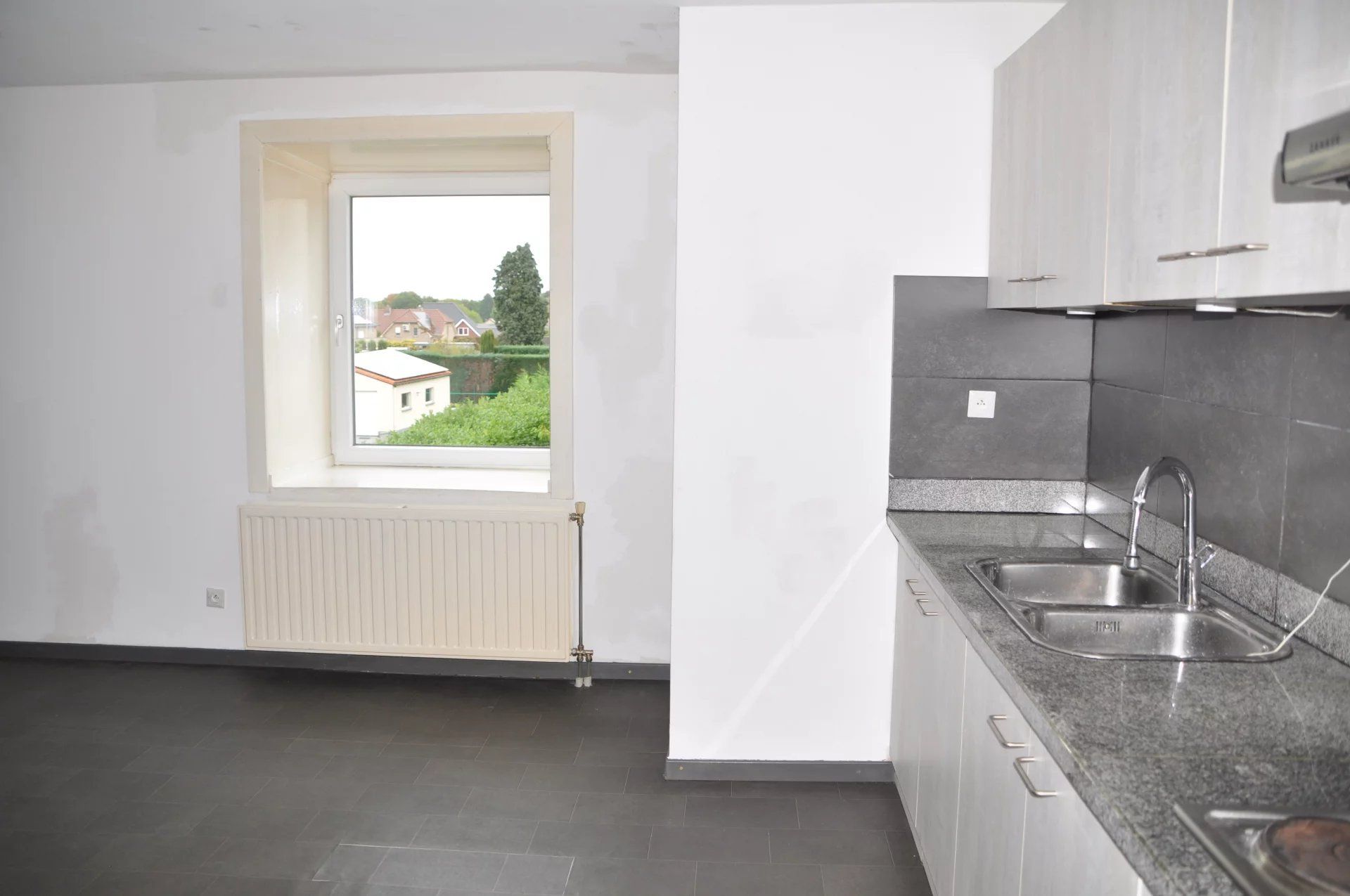 RUSTIG GELEGEN APPARTEMENT VAN 96M² MET RUIM TERRAS IN LANAKEN foto 8
