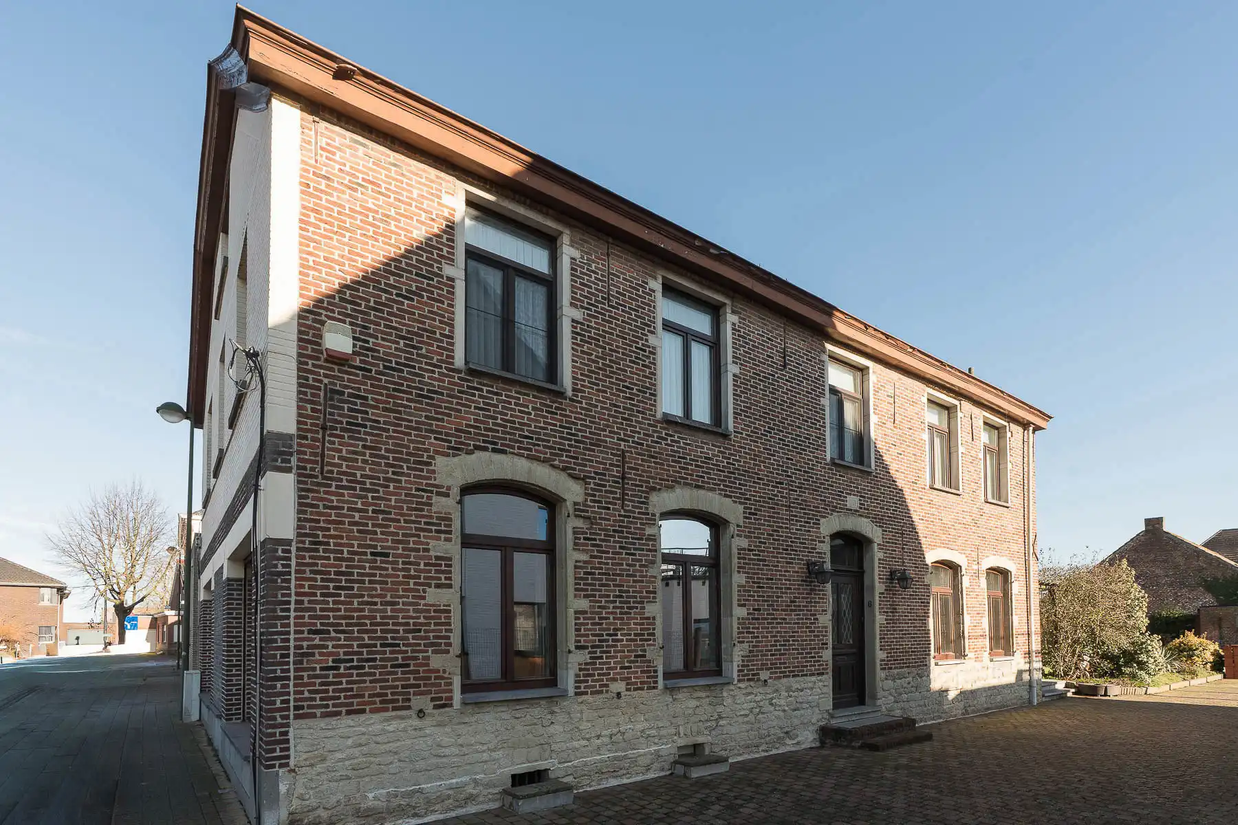 Prachtige authentieke en ruime villa met enorm potentieel foto 3