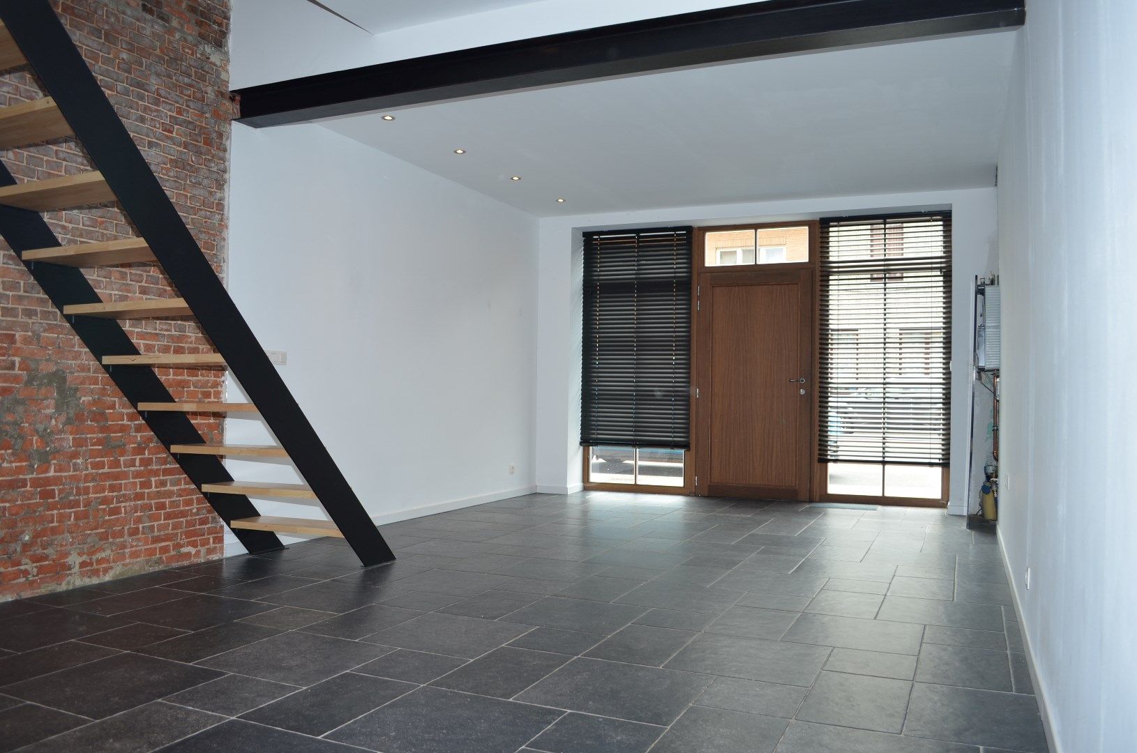 Volledig gerenoveerde woning in het centrum met stadstuintje. foto 5