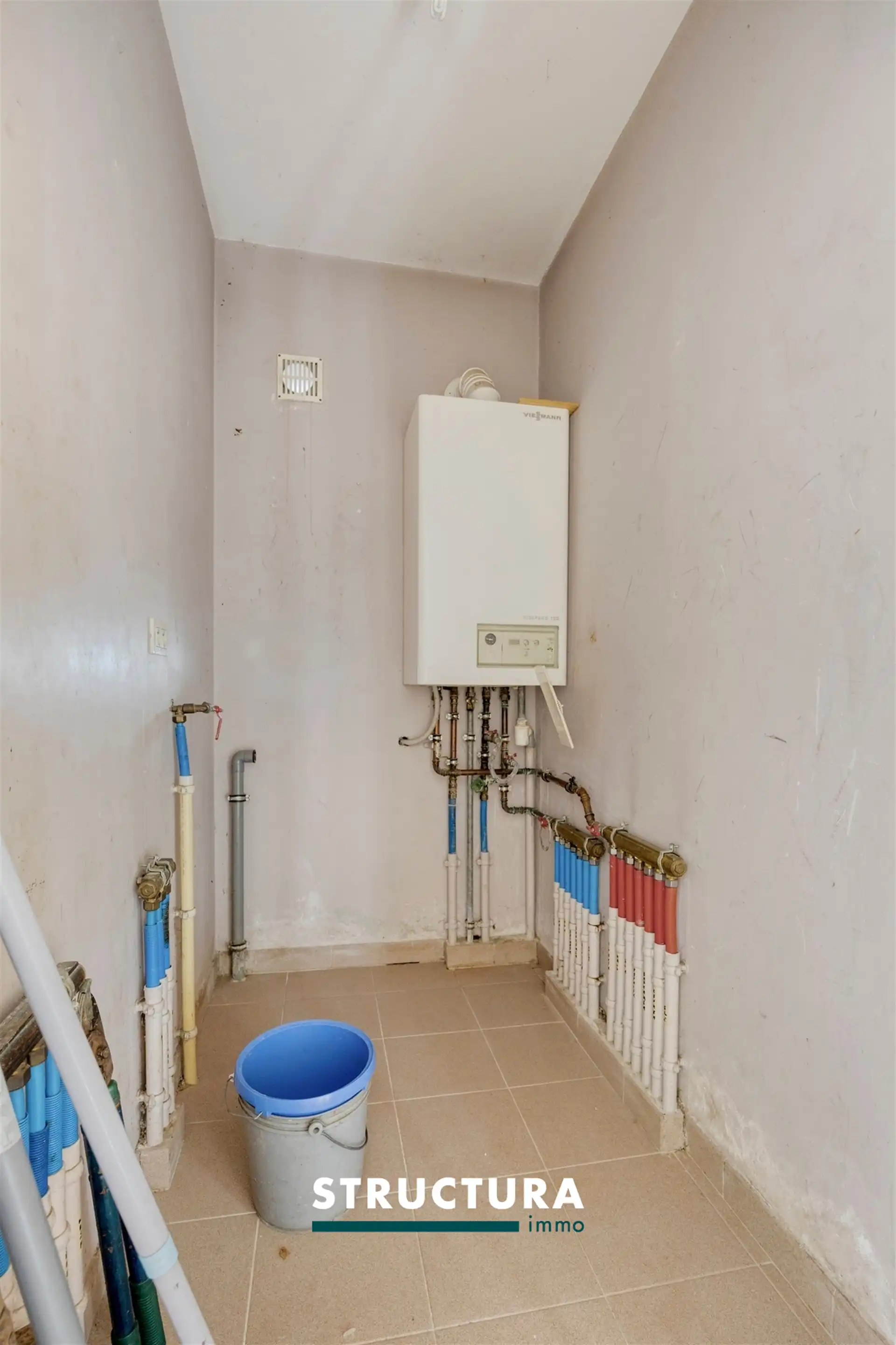 Op te frissen/ te renoveren gelijkvloers appartement met 2 kamers en tuin foto 12