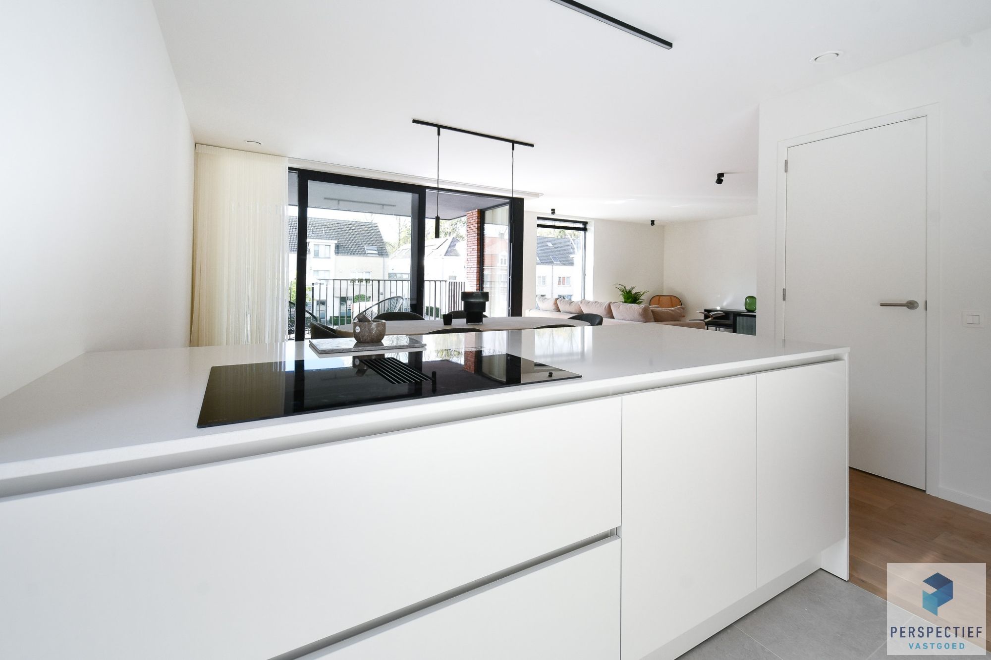 High-end nieuwbouwappartement met GROOT TERRAS foto 11