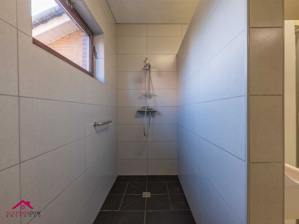 Verrassend ruime, vrijstaande woning foto 25