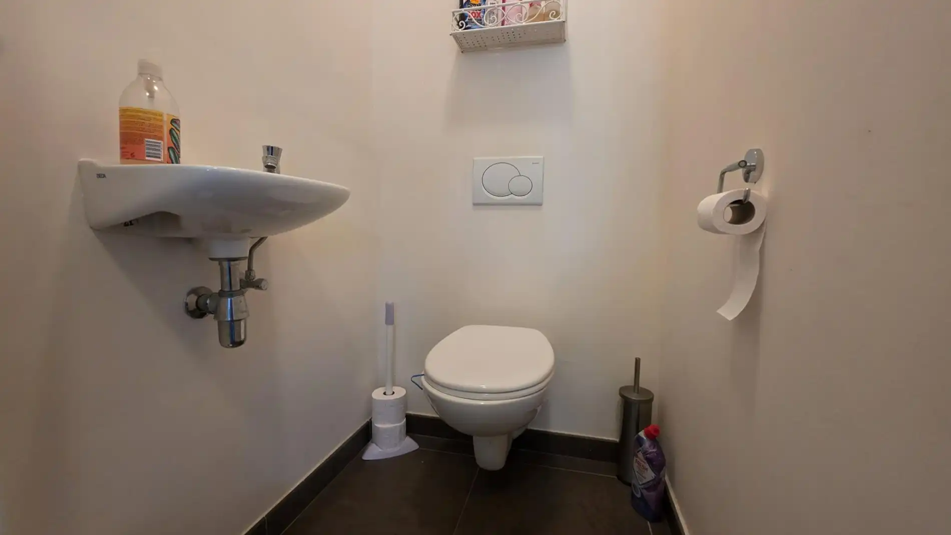 Instapklaar en stijlvol gelijkvloers appartement met privatief terras foto 18