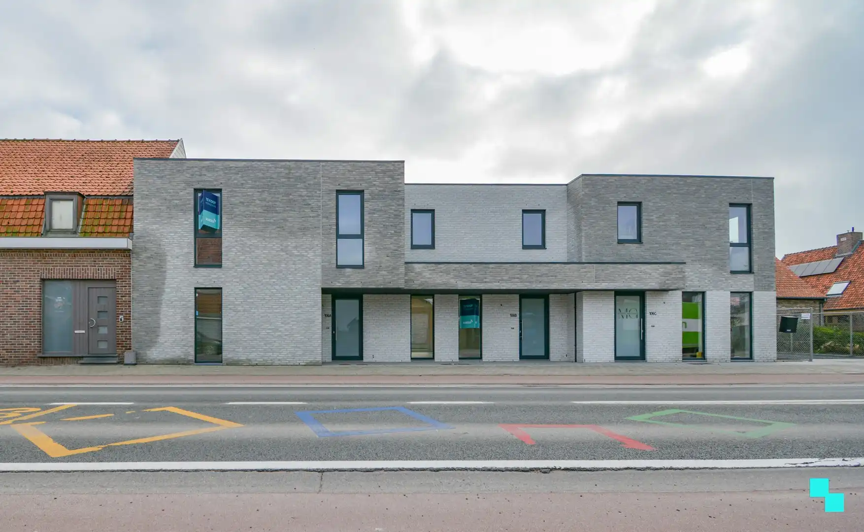Volledig afgewerkte nieuwbouwwoning met carport te Sleihage foto 32