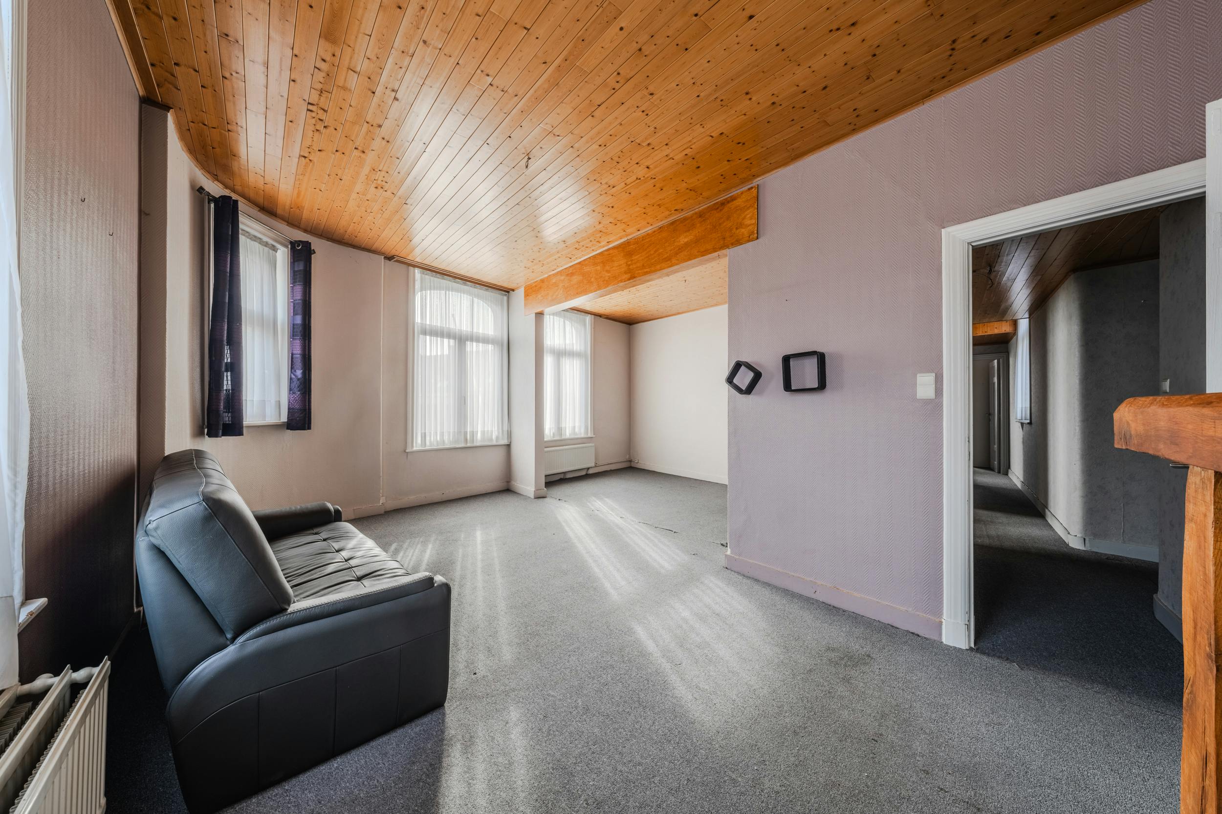 Goed gelegen handelspand met veel potentieel in Lombardsijde foto 20