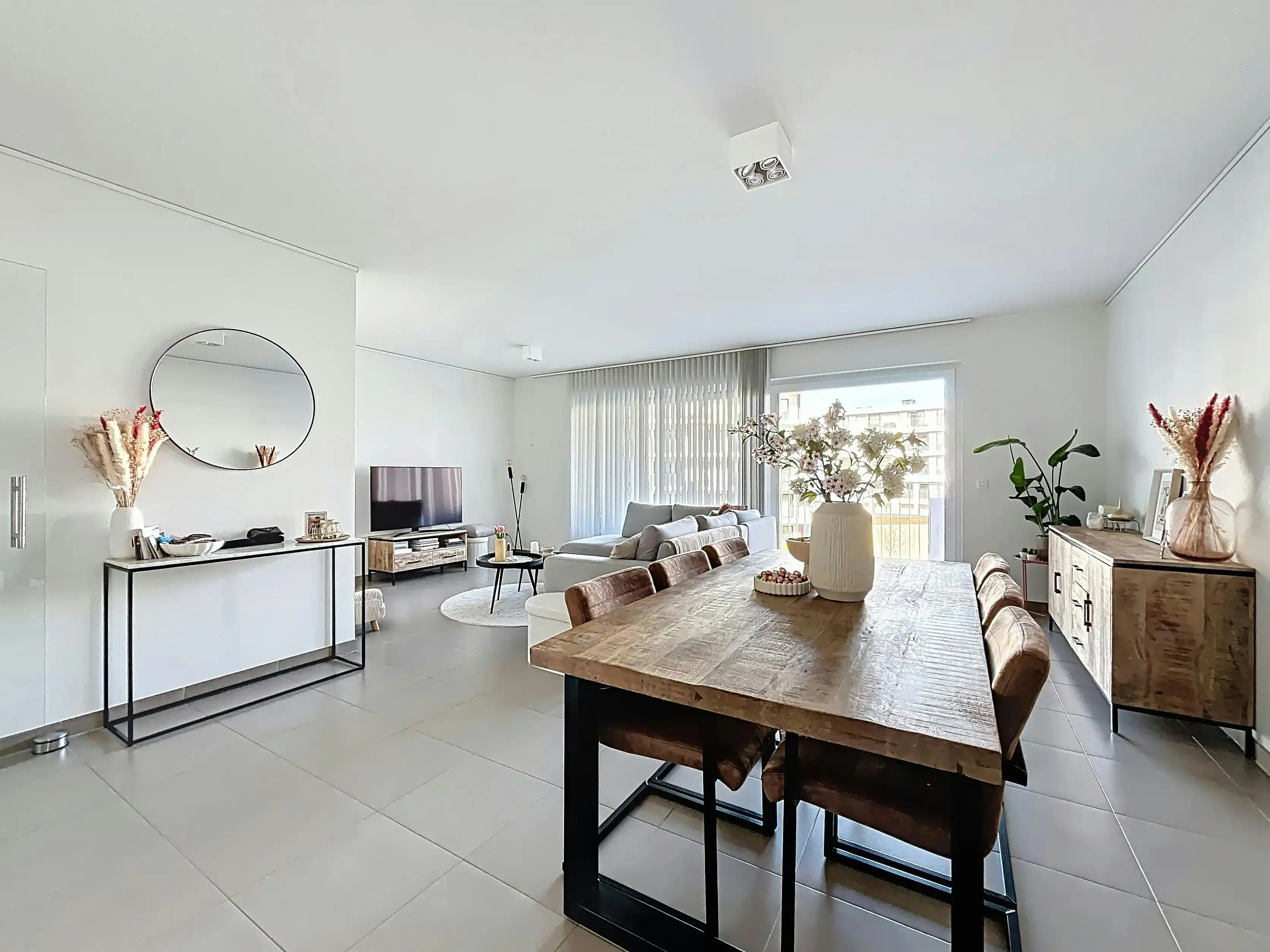 Stijlvol tweeslaapkamerappartement te koop in centrum Aalter foto 2