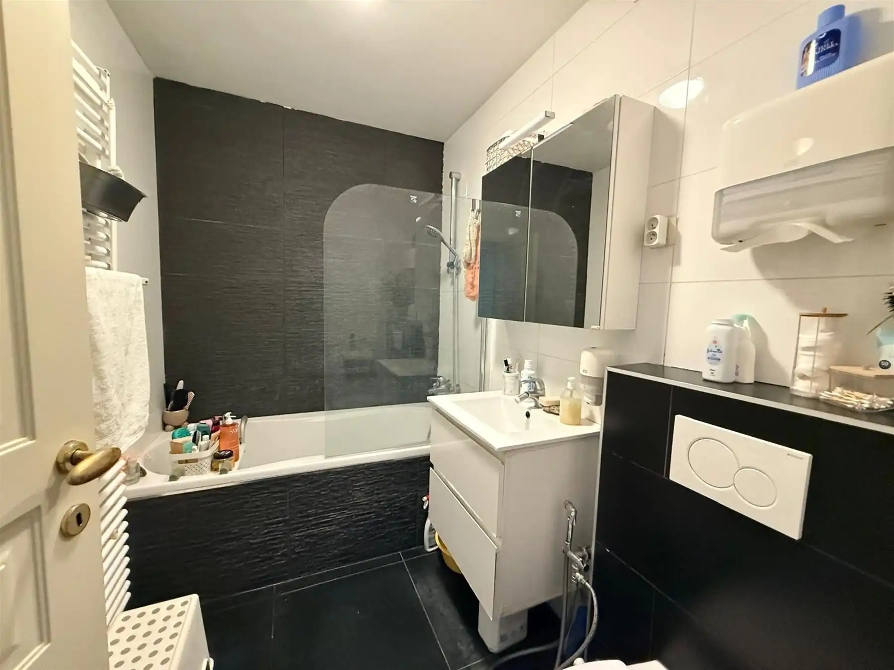 APPARTEMENT OP DE 1 E EN 2 E VERDIEPING INCLUSIEF GARAGE  foto 11