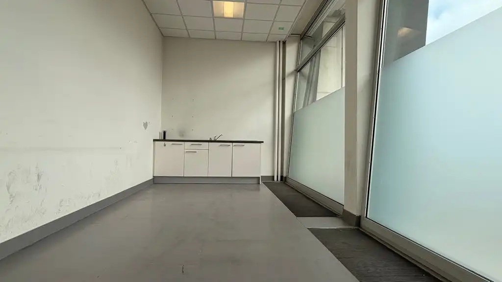 Kantoor met magazijn te huur in Ceka Center Antwerpen foto 9