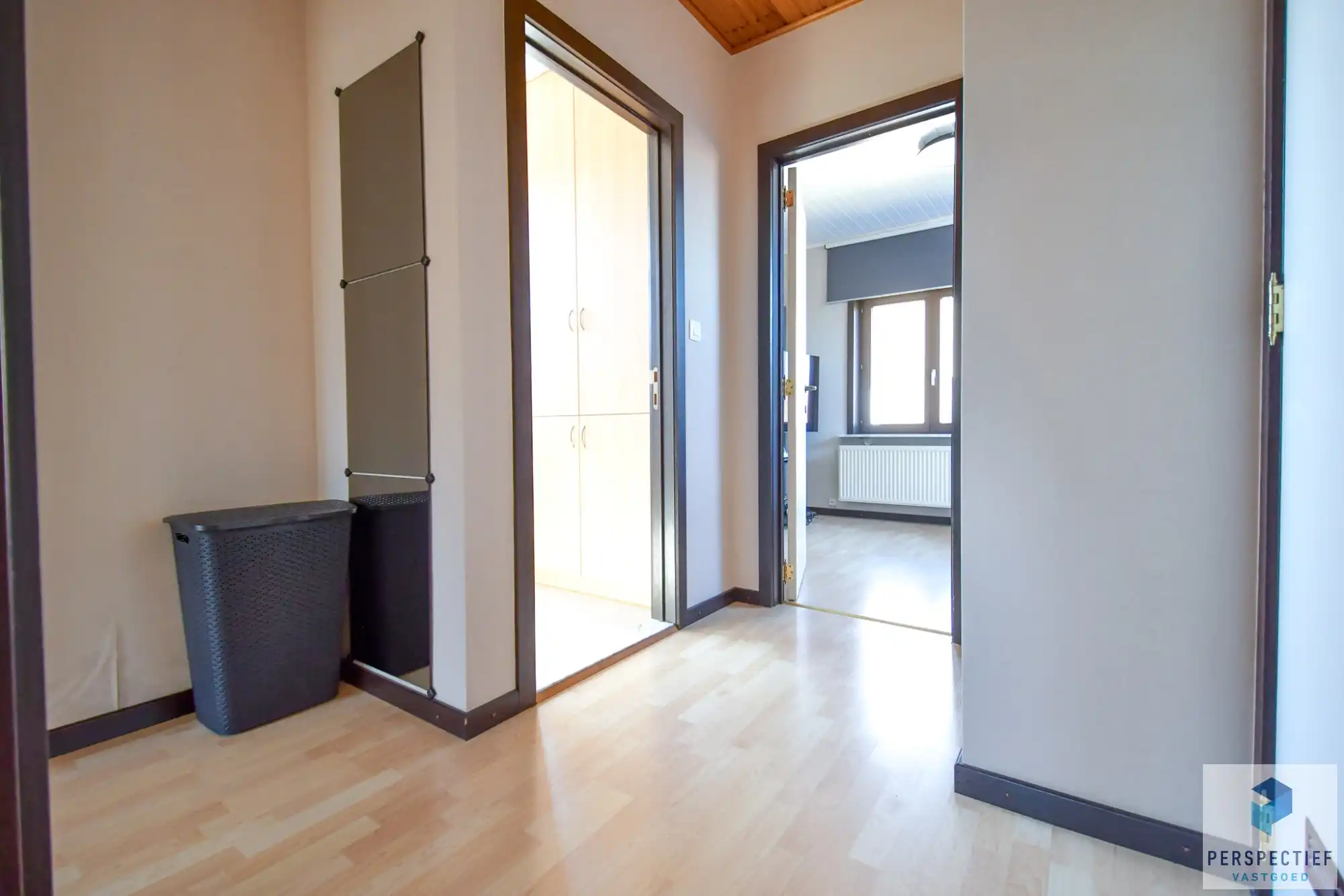 Centraal gelegen ruime woning met 3 slaapkamers - garage en grote tuin op 615 m² foto 18