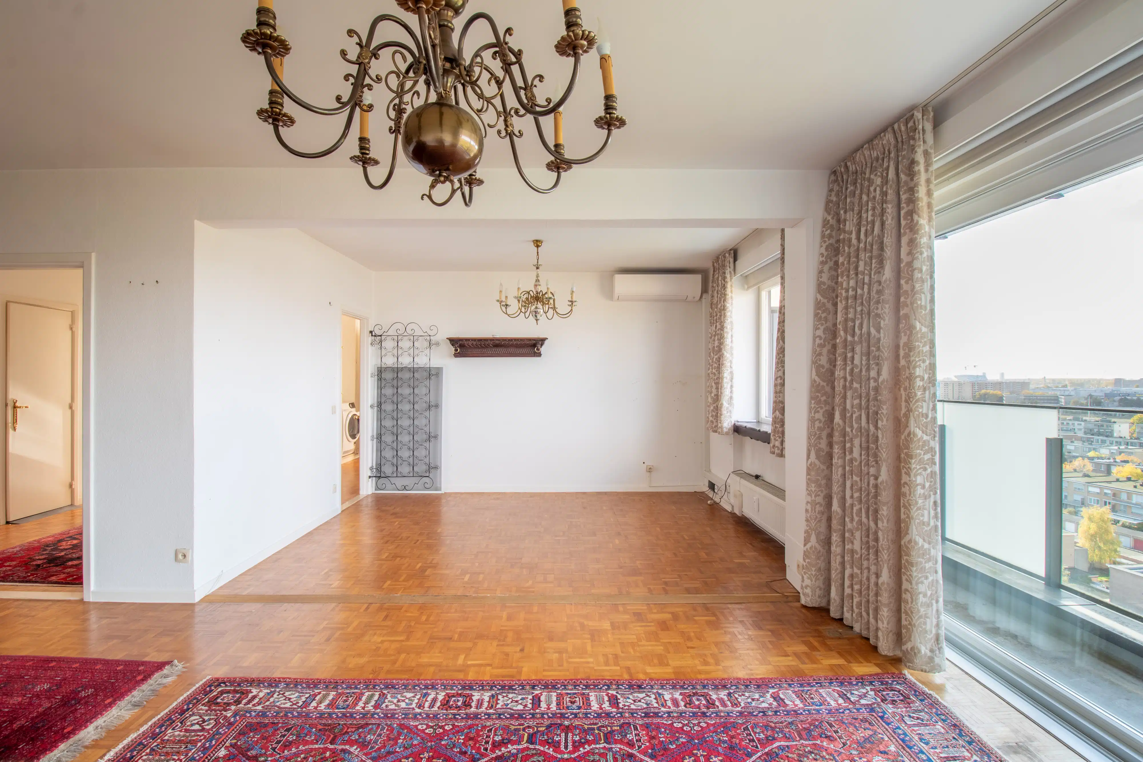 Ruim appartement met panoramisch uitzicht over Antwerpen foto 3