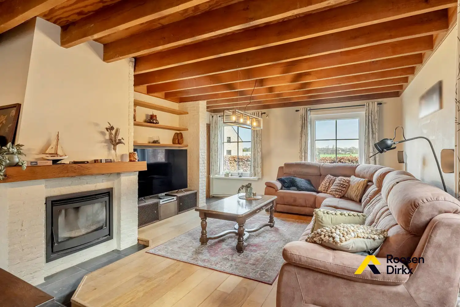 Solide woning met  4 slaapkamers en ruime garage op perceel van 734m² foto 7