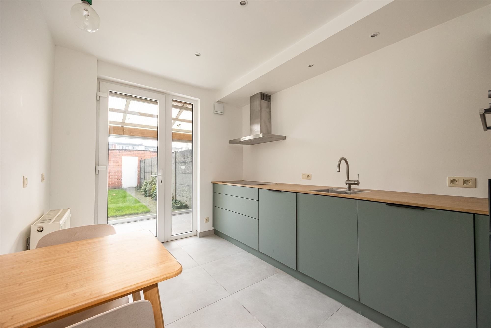 Instapklaar GLV-app met tuin en garage foto 12