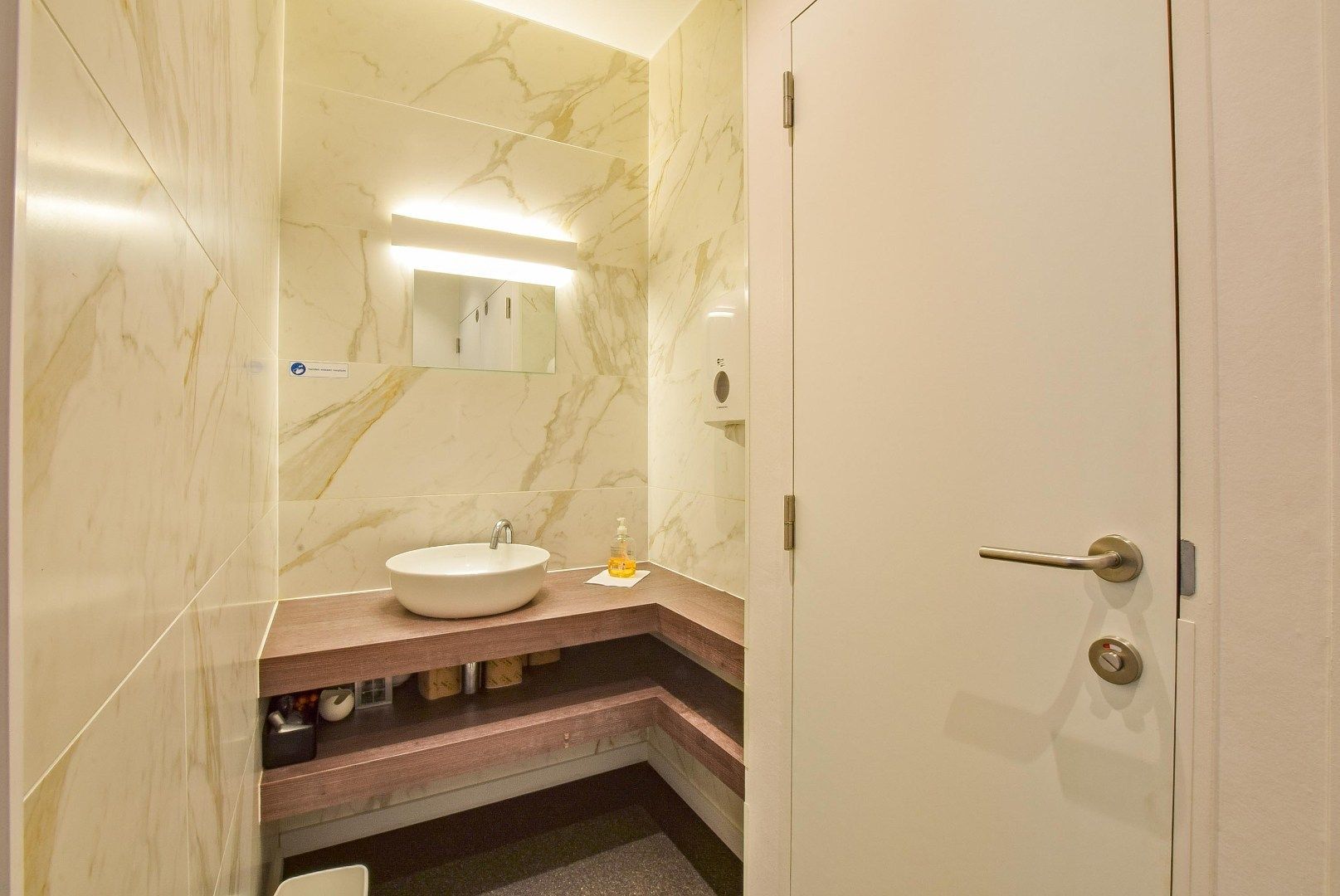 Tophorecazaak met woonst op de Kaai in Nieuwpoort – Huur of Huurkoop mogelijk foto 12