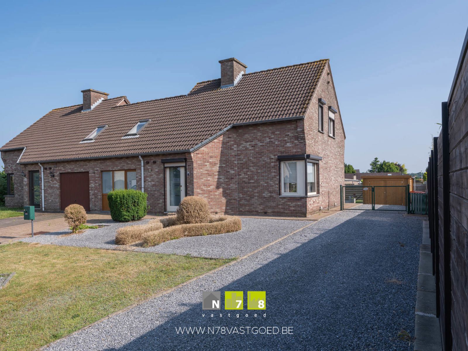 Huis te koop foto {{pictureIndex}}