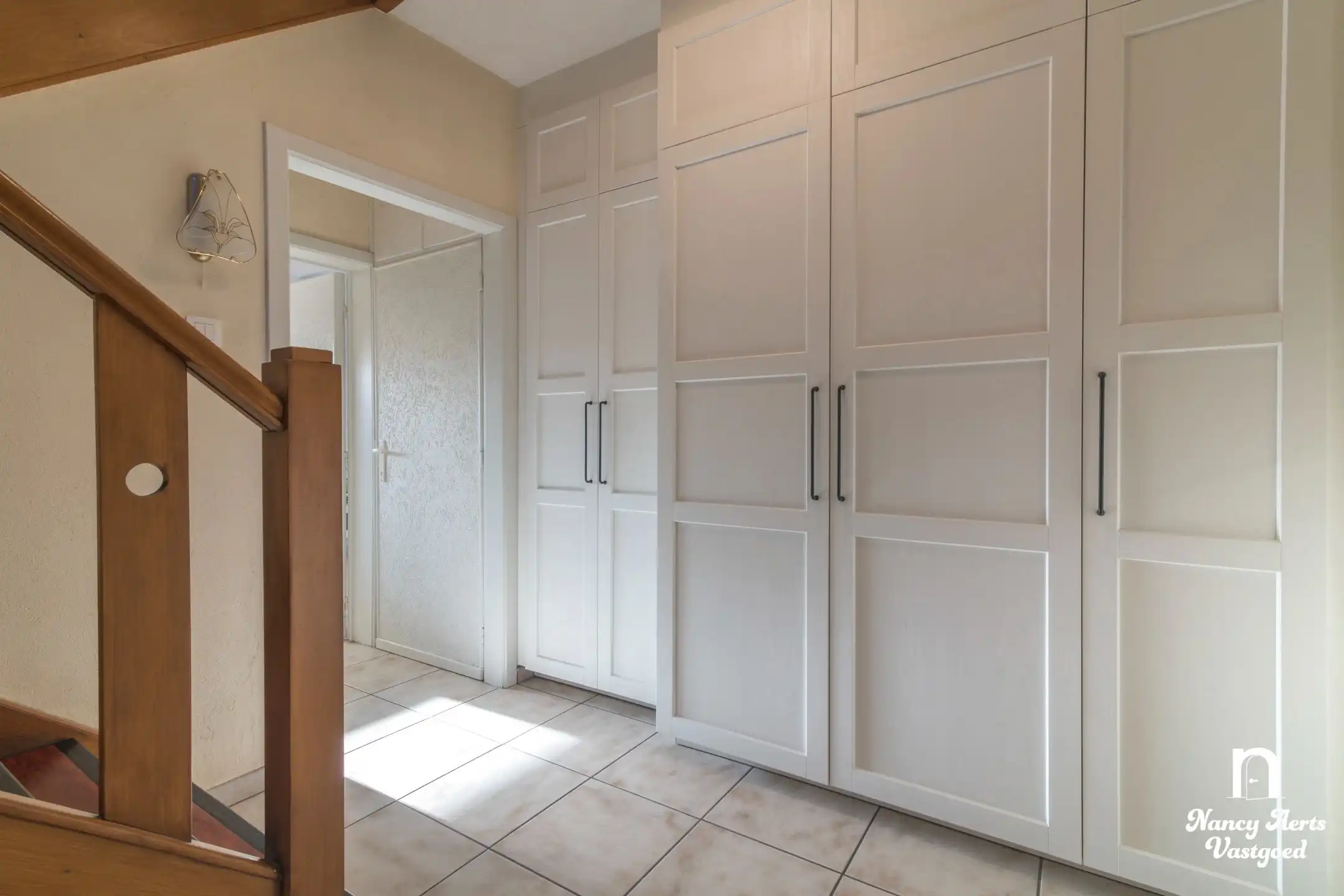 Gerenoveerde instapklare woning met zuidgerichte tuin foto 15