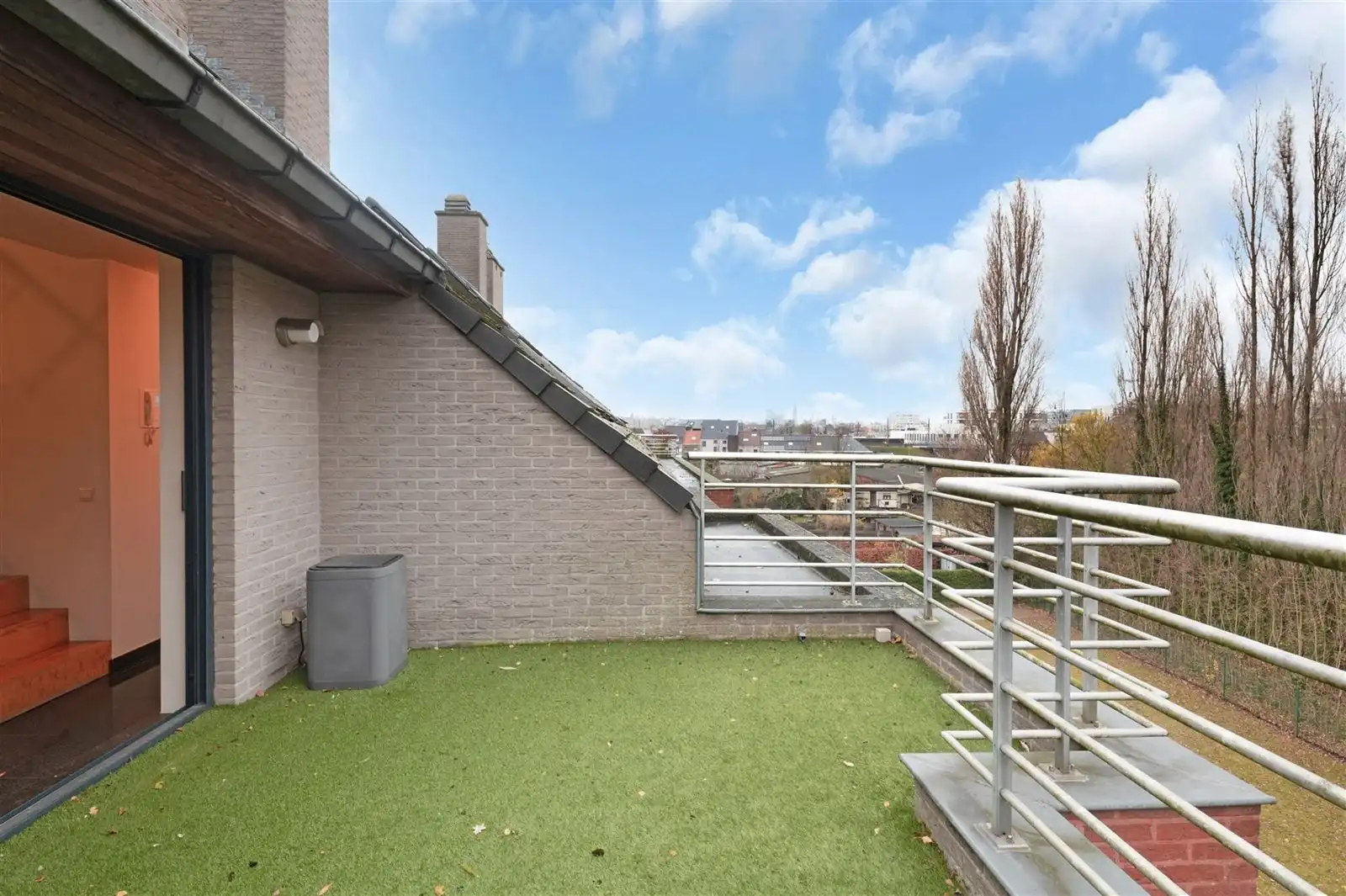 Instapklaar duplexappartement met 3 slaapkamers in Gent! foto 12