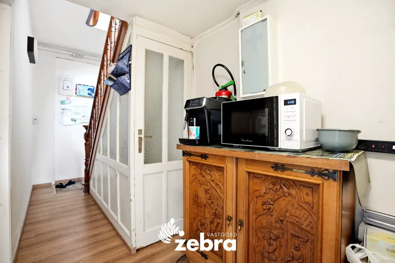 Gesloten bebouwing met 4 slaapkamers, ruime garage en handelsruimte in Sint-Kruis foto 17
