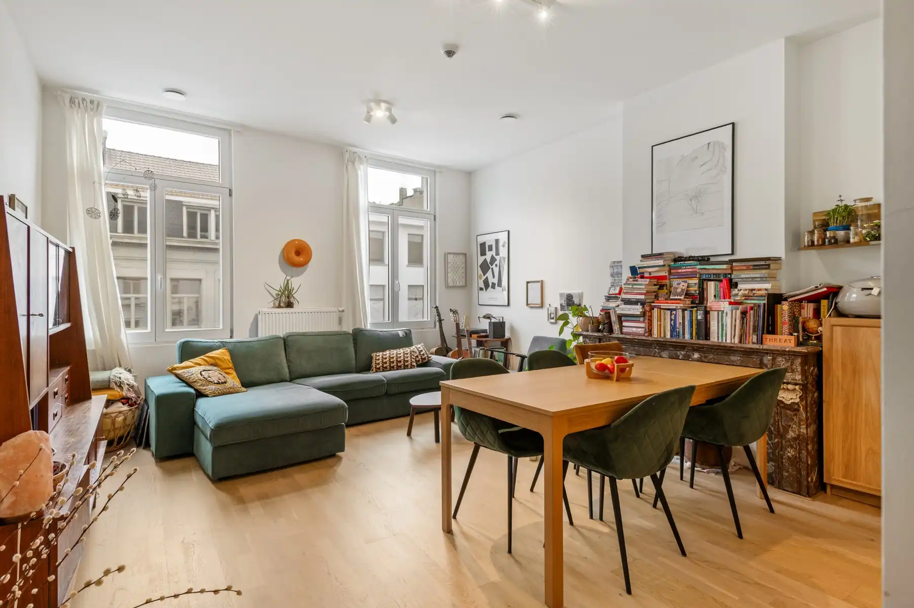 Lichtrijk appartement in authentiek herenhuis op gegeerde locatie foto 4