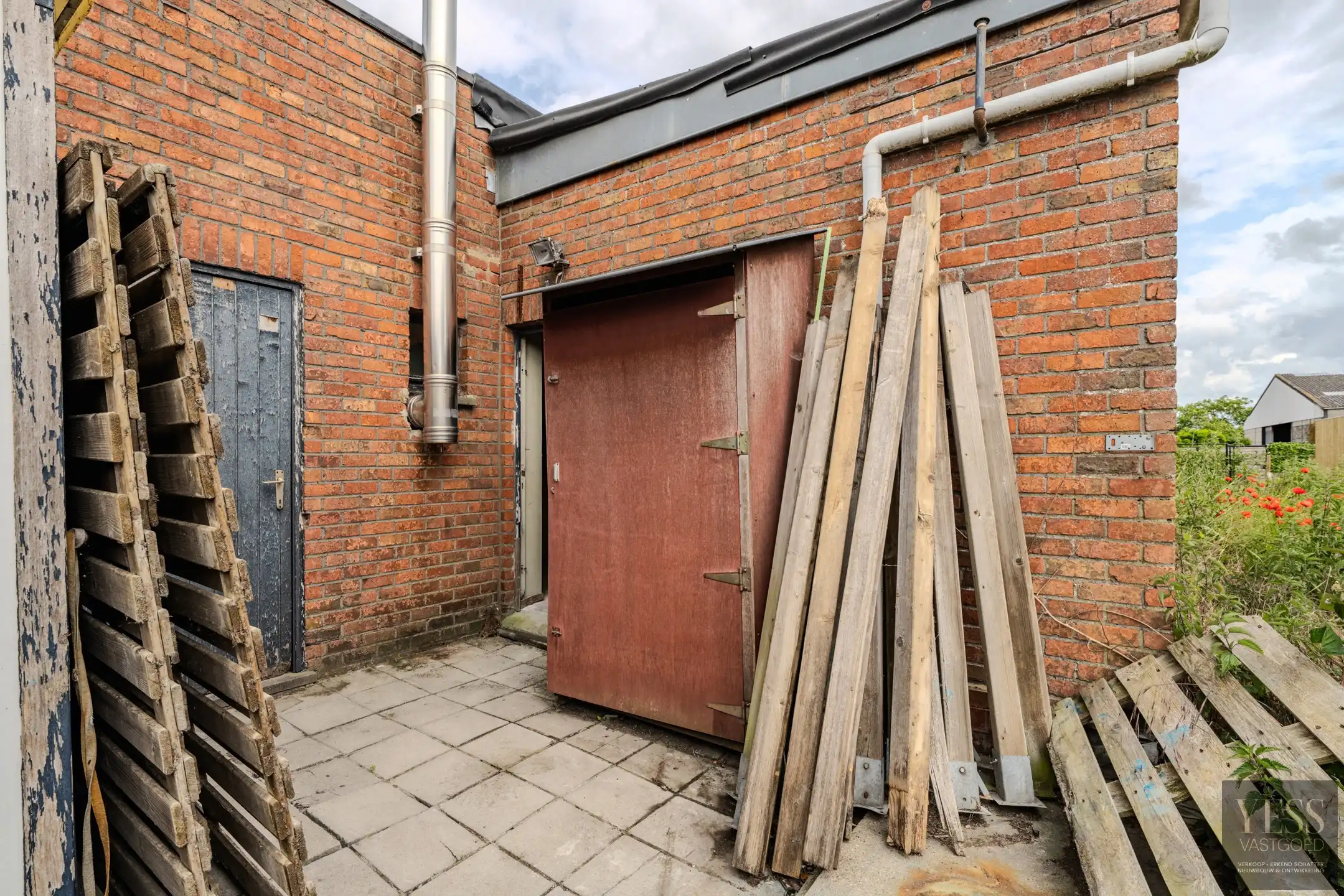 Atelier/magazijn 475m2 met winkelruimte, bureau te Oudenburg foto 13