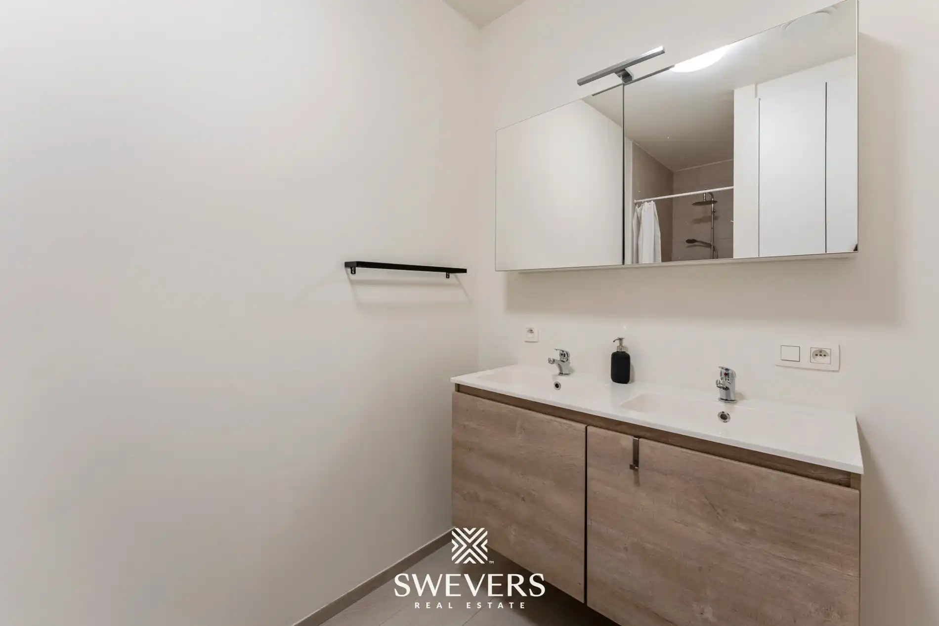 Instapklaar, energiezuinig gelijkvloers appartement (99 m²) met garage en kelders in het pittoreske Bolderberg foto 14