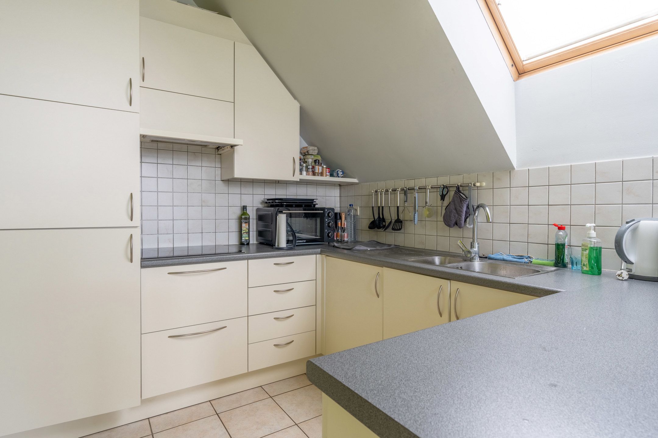 Duplex app met 2 slpks en garagebox te centrum Vosselaar. foto 6