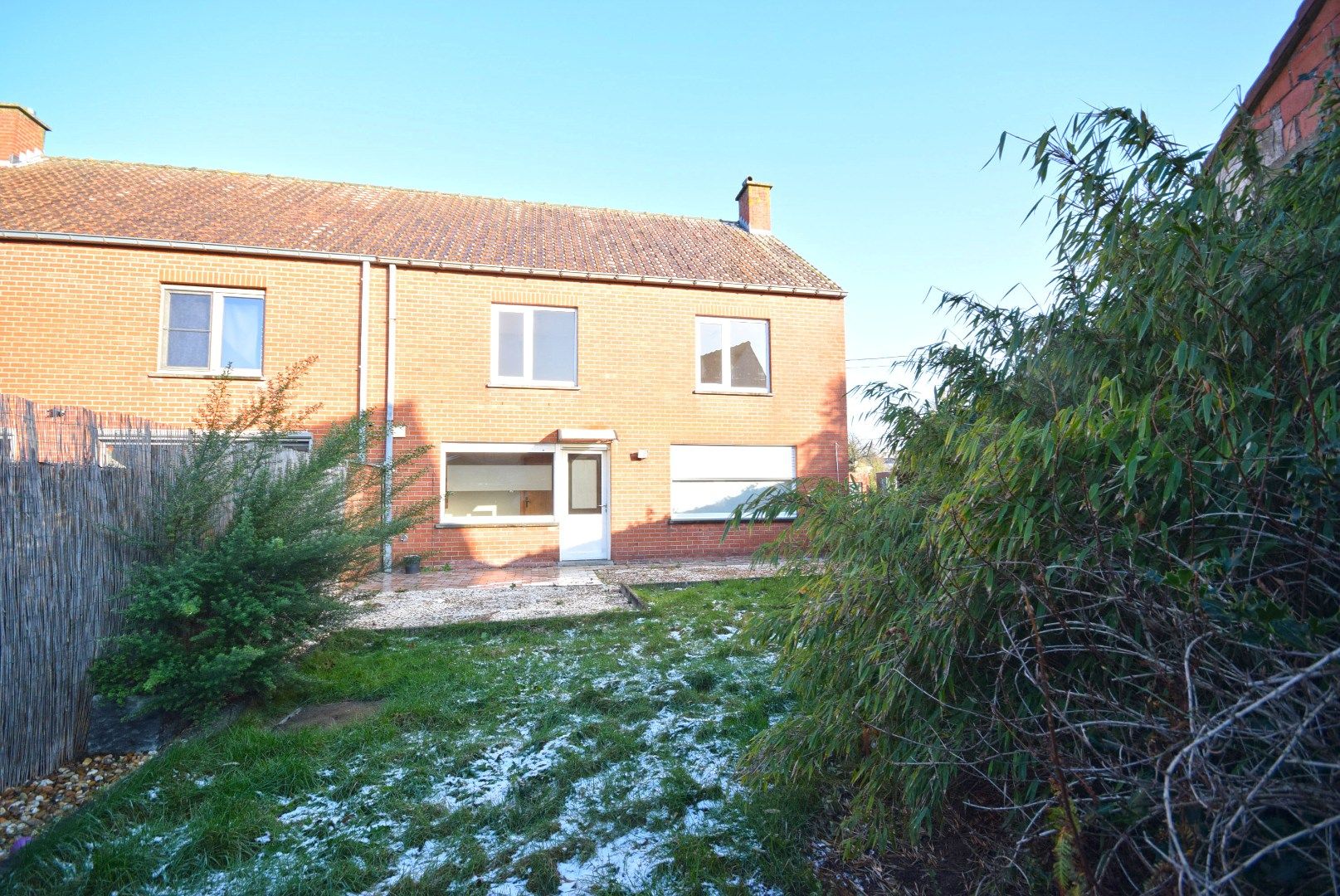 HALFOPEN BEBOUWING MET POTENTIEEL foto 7