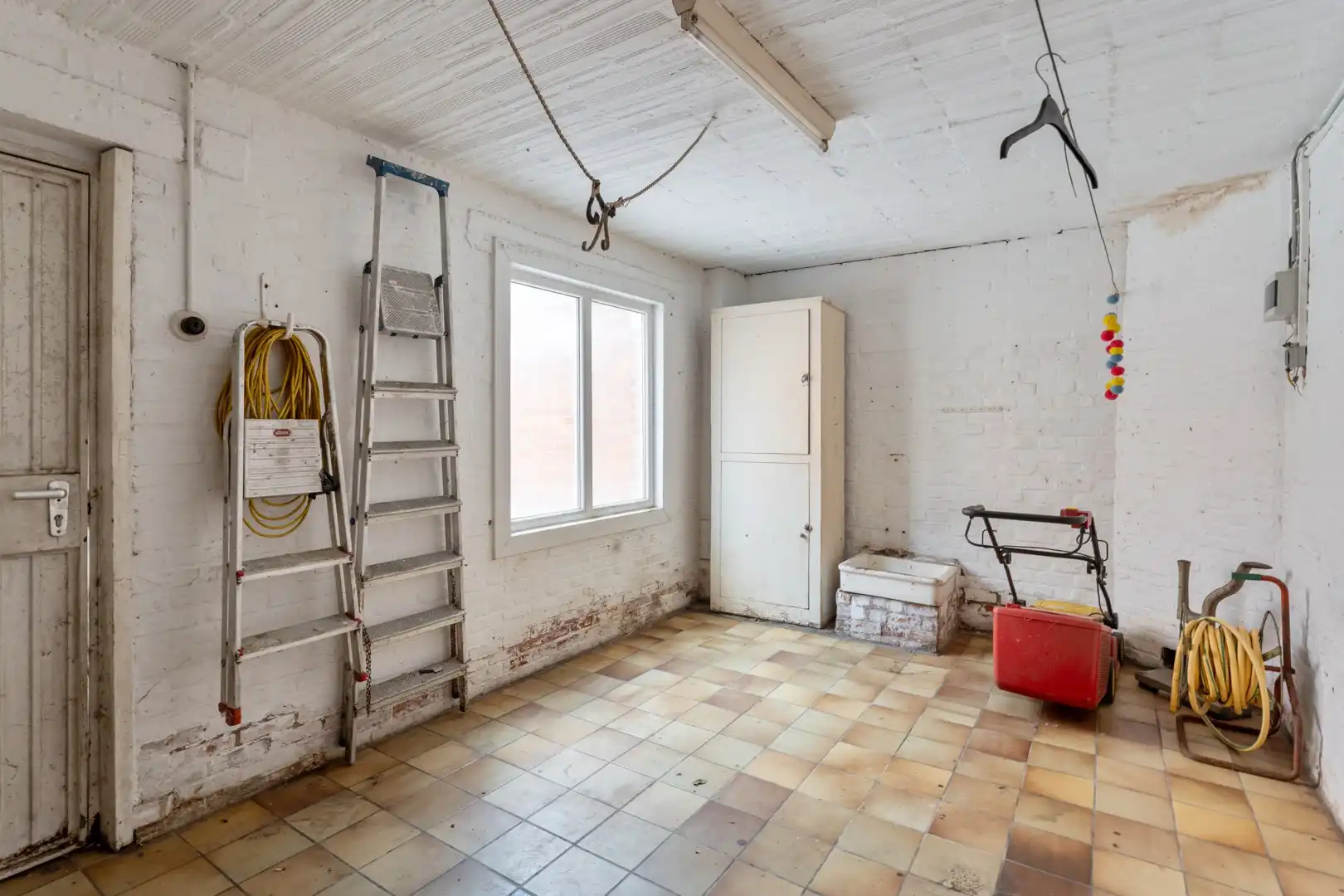 Op te frissen woning met 4 slaapkamers in Genk (Bret) foto 25