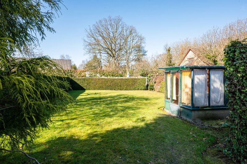 Renovatieproject of bouwgrond foto 12
