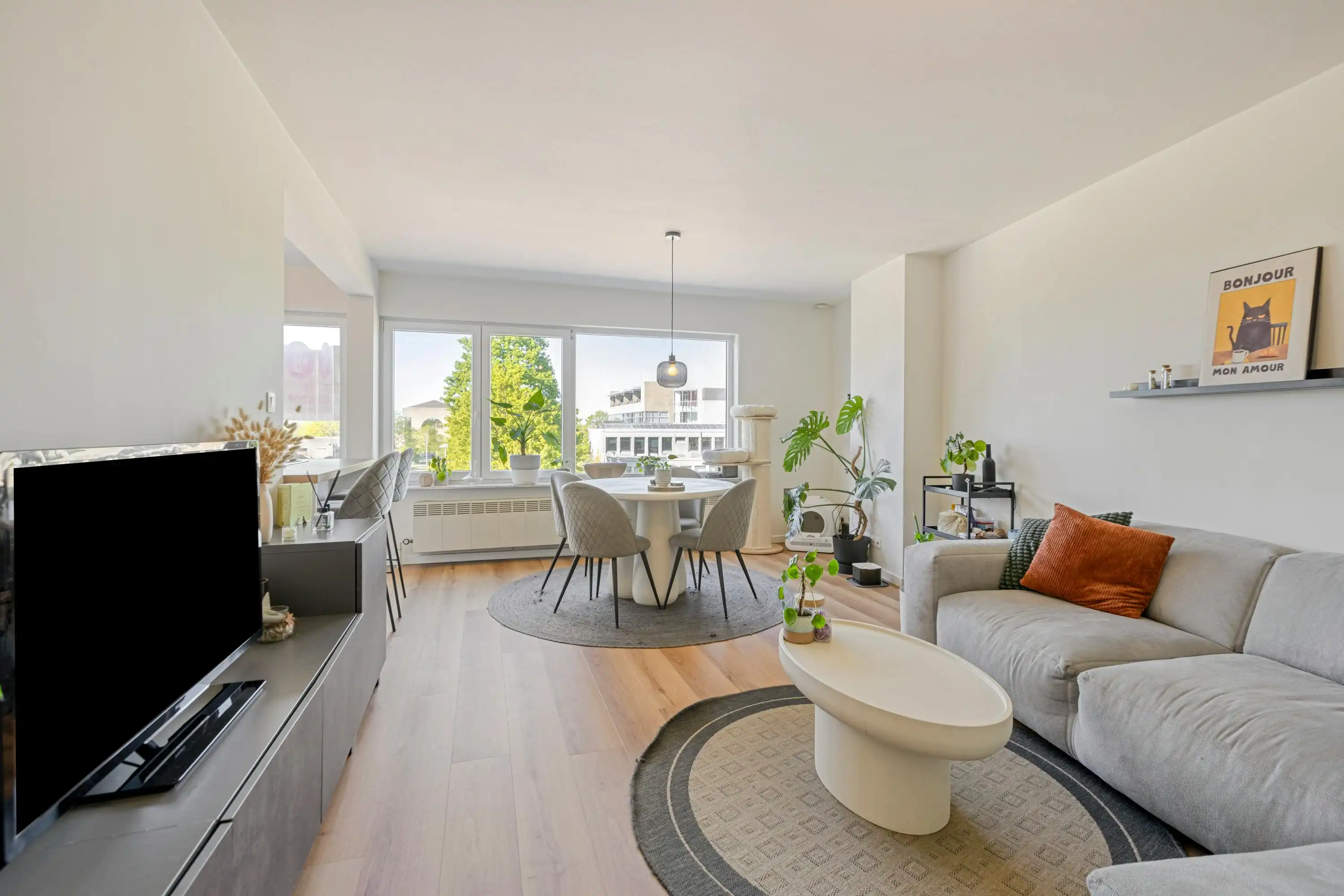 2-slaapkamer appartement met zuidgericht terras in Hasselt foto 2